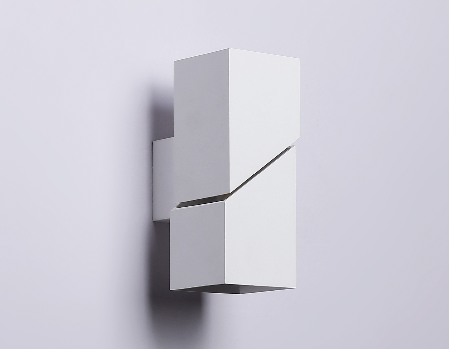 Настенный светильник со сменной лампой FW2474 WH белый G9 max 40W 155*60*90