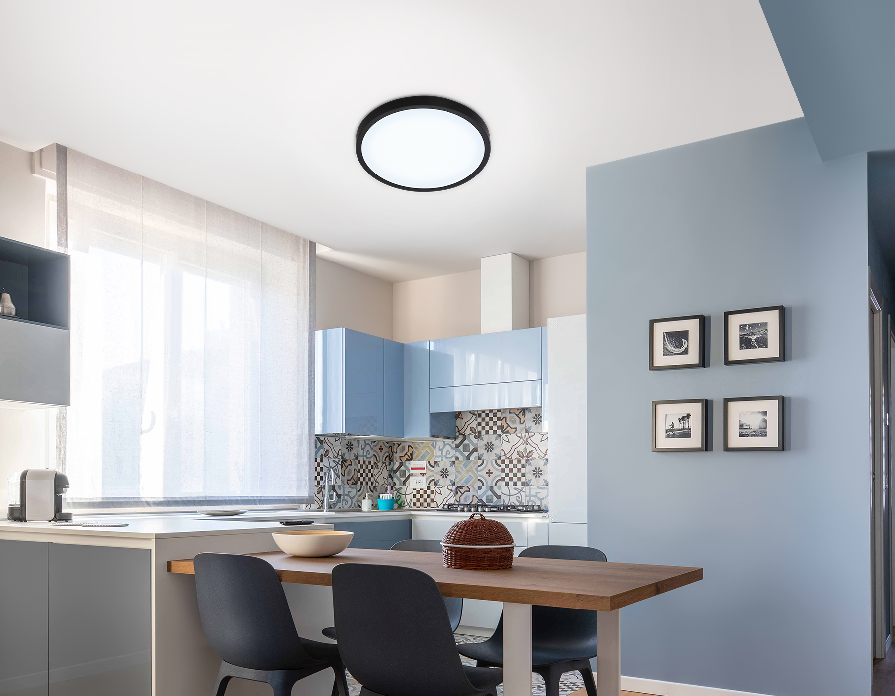 Светильник светодиодный ультратонкий с высокой степенью защиты IP54 FZ1953 BK черный IP54 20W 5000K D270*15 (Без ПДУ)