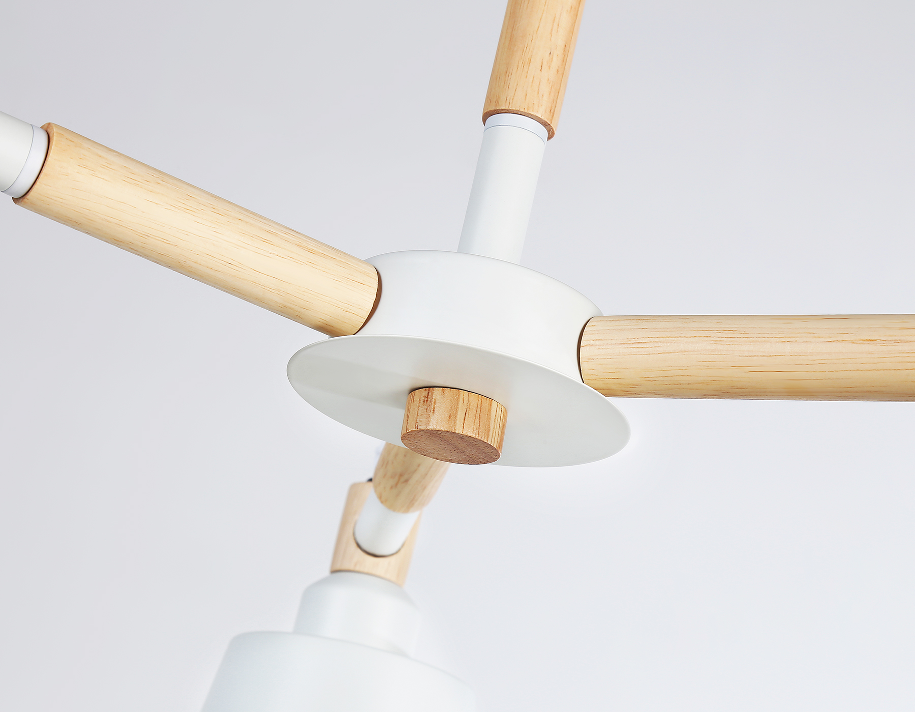 Подвесная люстра TR82204/3 WH/LW белый/светлое дерево E27/3 max 40W D560*430