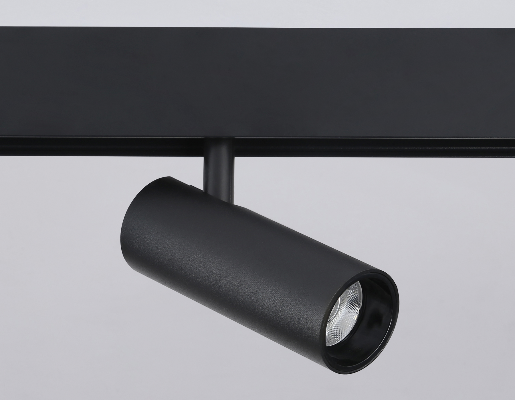 Светильник светодиодный трековый для шинопровода Magnetic GL3823 BK черный IP20 10W 4200K 48V 24° D47*128