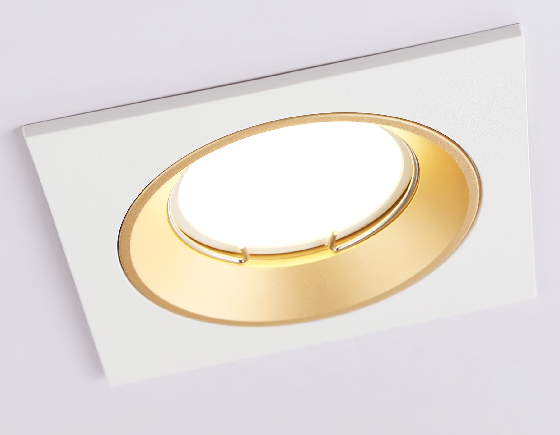 Встраиваемый точечный светильник MR16 A8926 WH/GD белый/золото MR16 GU5.3 92*92*24