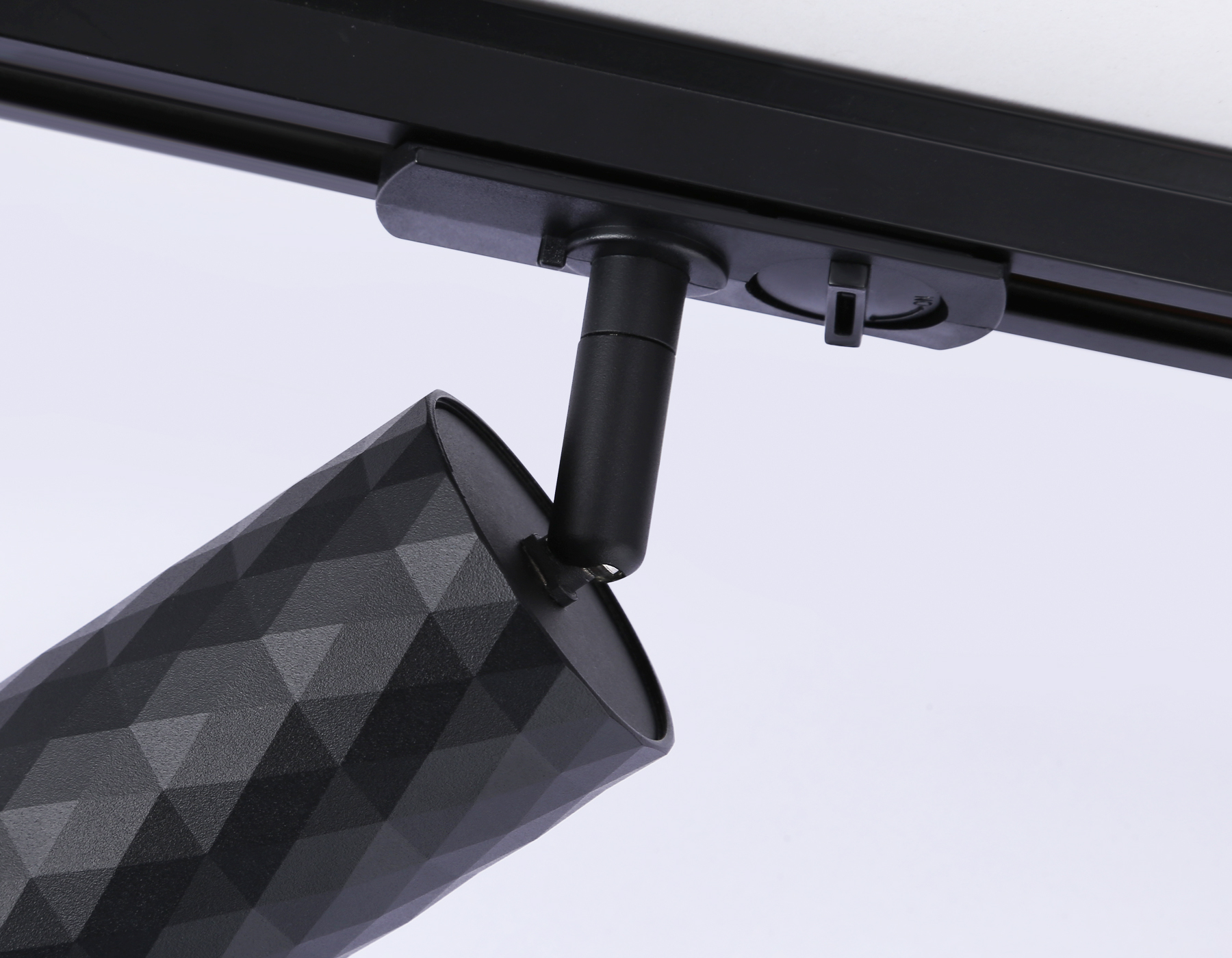 Трековый светильник со сменной лампой GU10 GL5133 BK черный GU10 max 12W