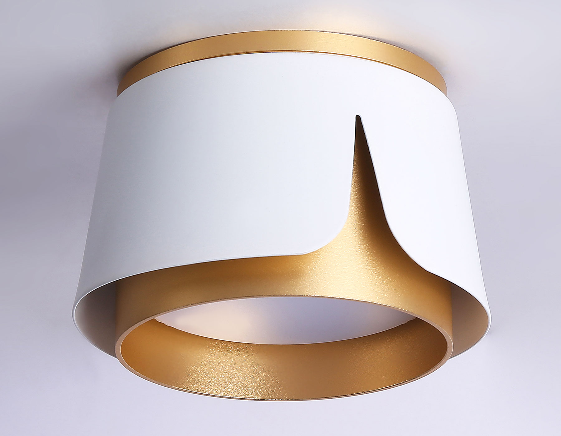 Накладной светильник со сменной лампой GX53 TN71221 WH/GD белый/золото GX53 D100*66