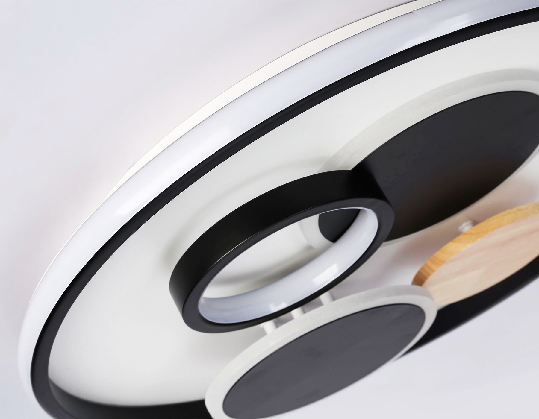 Настенно-потолочный светодиодный светильник с пультом FL4802 WH/BK белый/черный 3000K-6400K 70W D500*95 (ПДУ ИК)