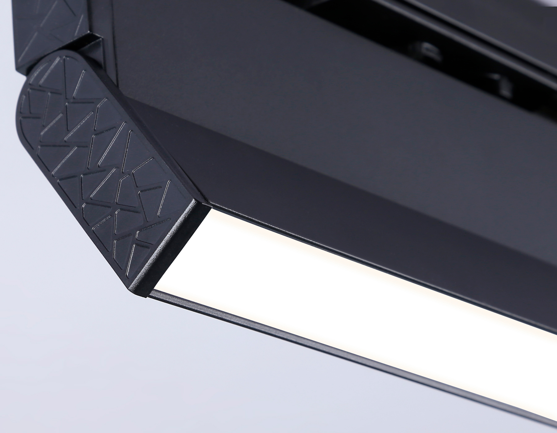 Трековый однофазный светодиодный светильник GL6808 BK черный LED 12W 4200K 230*22*87