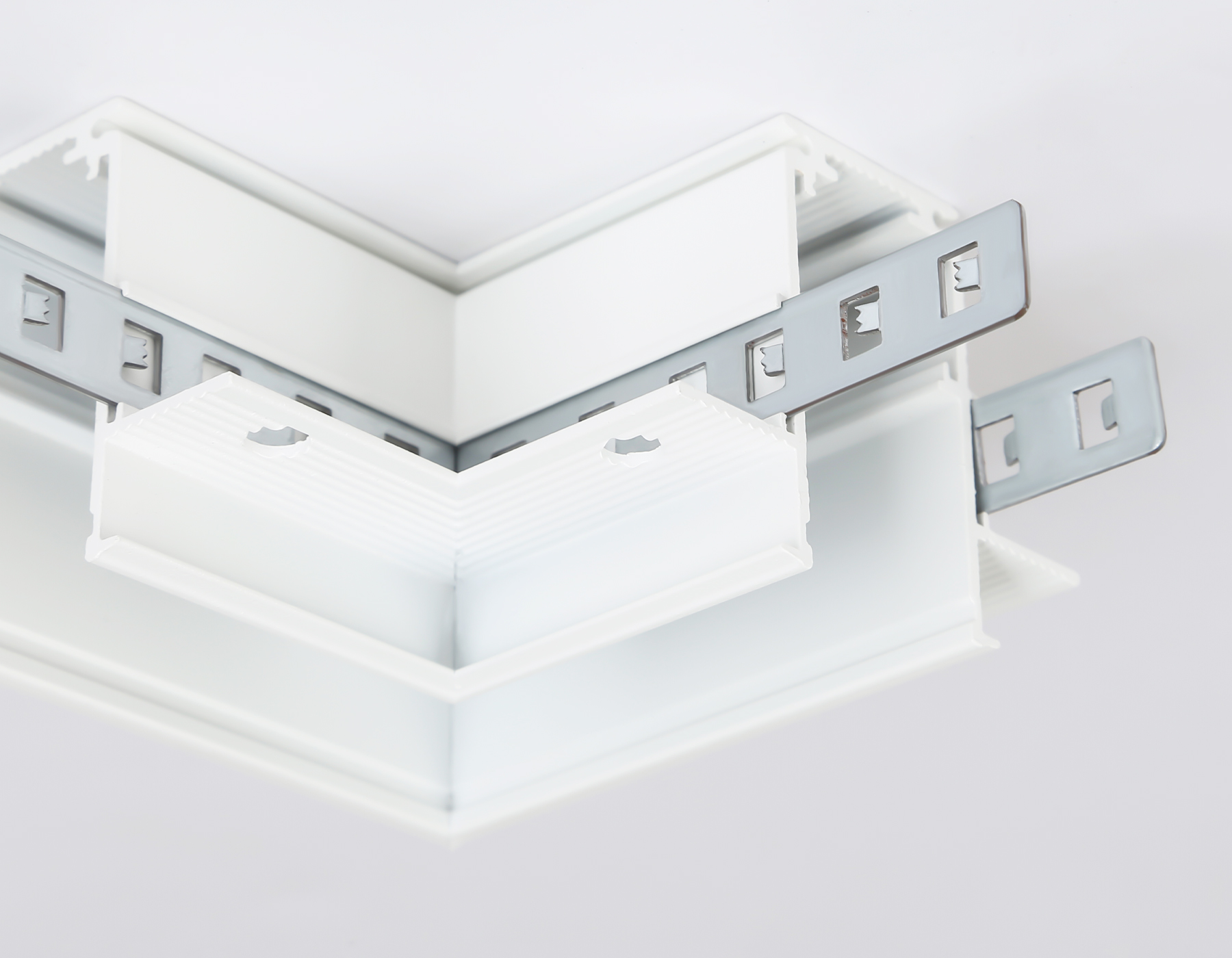 Коннектор угловой для встраиваемого шинопровода Magnetic GL3352 WH белый коннектор угловой встраиваемый 85*85*H46.8