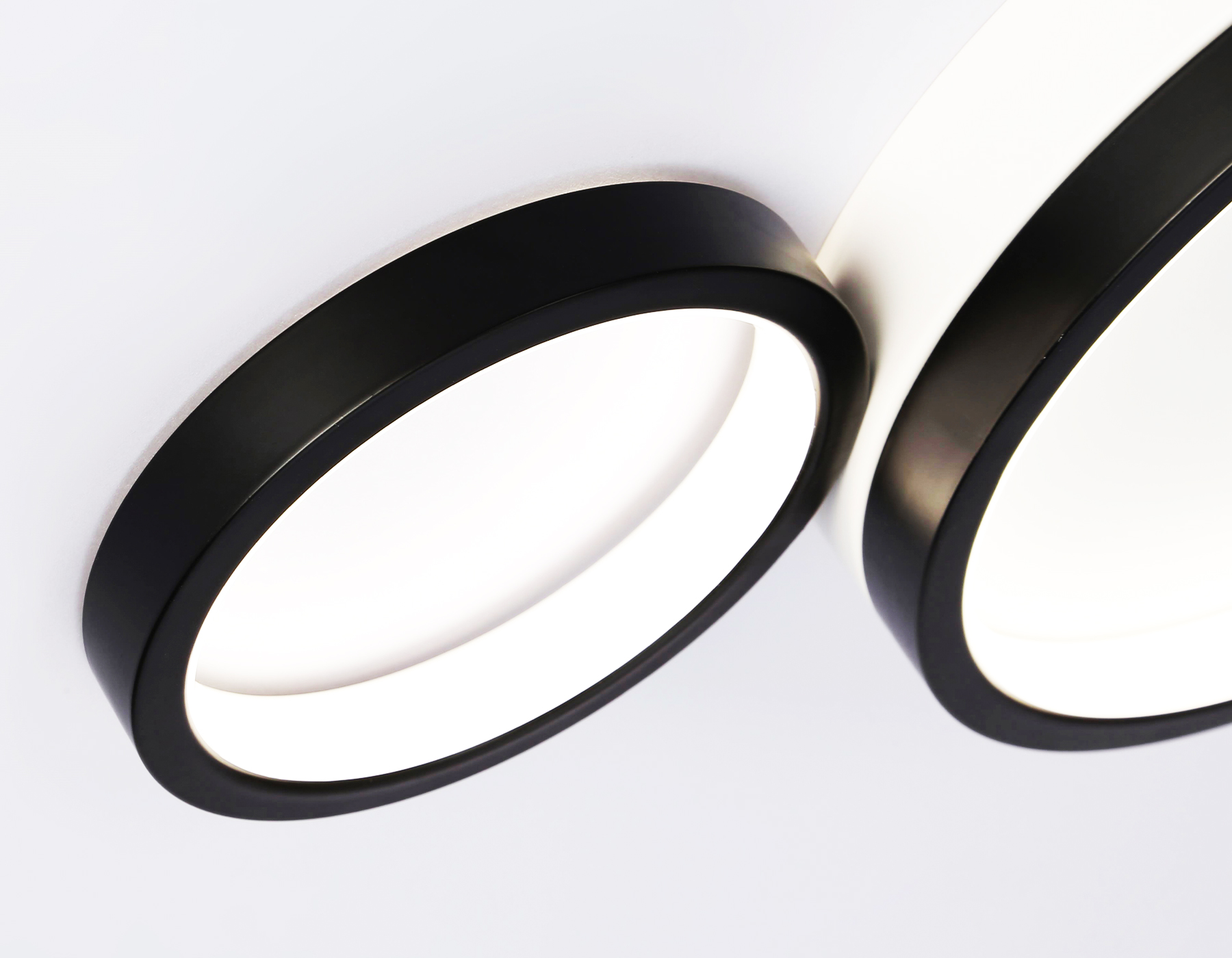 Настенно-потолочный светодиодный светильник с пультом FL4814/3 BK/WH черный/белый 3000K-6400K 45W 620*290*55 (ПДУ ИК)