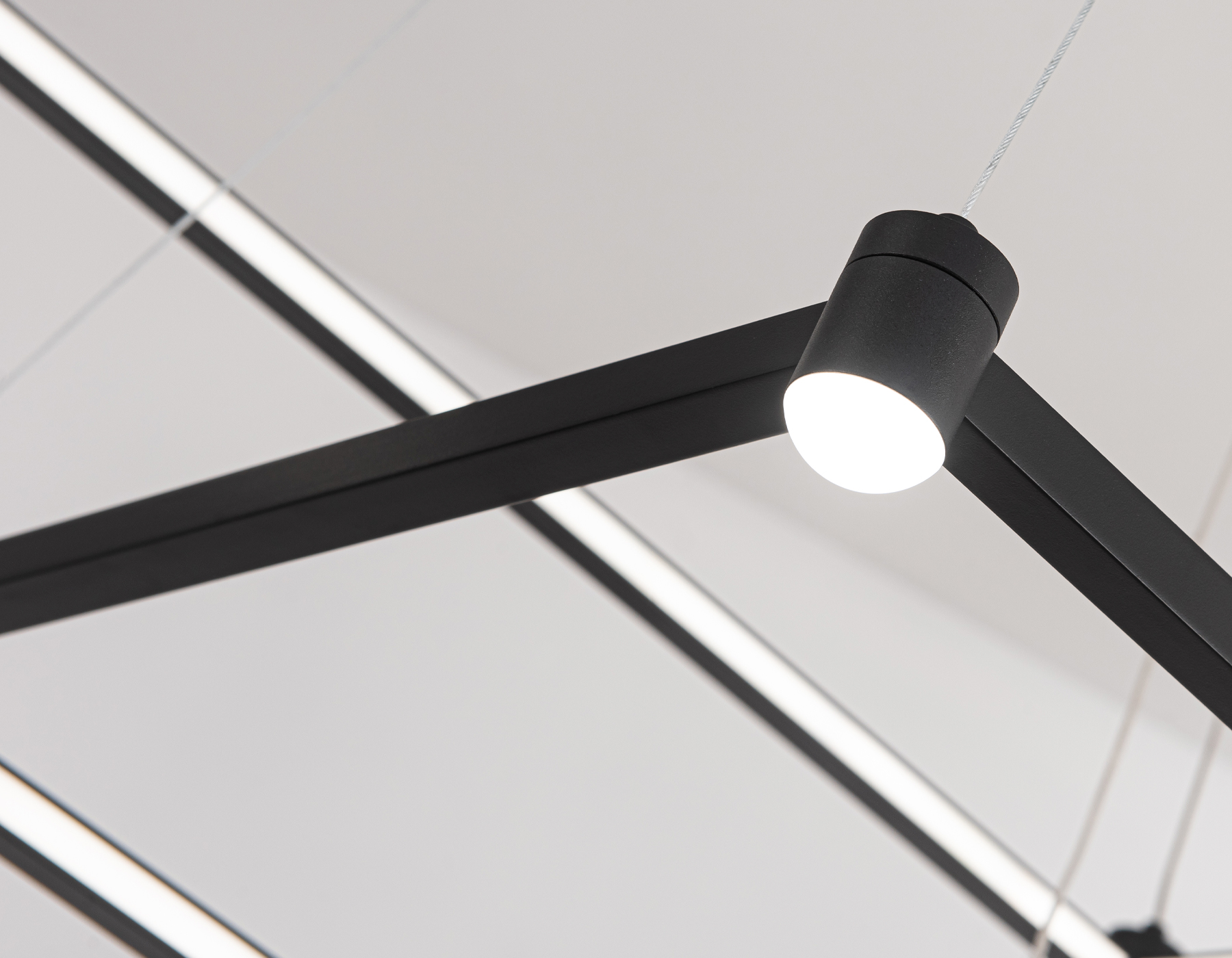 Подвесной светодиодный светильник FL5597/2+8 BK черный 60W 3000K/4200K/6400K 600*600*1300 (без ПДУ)