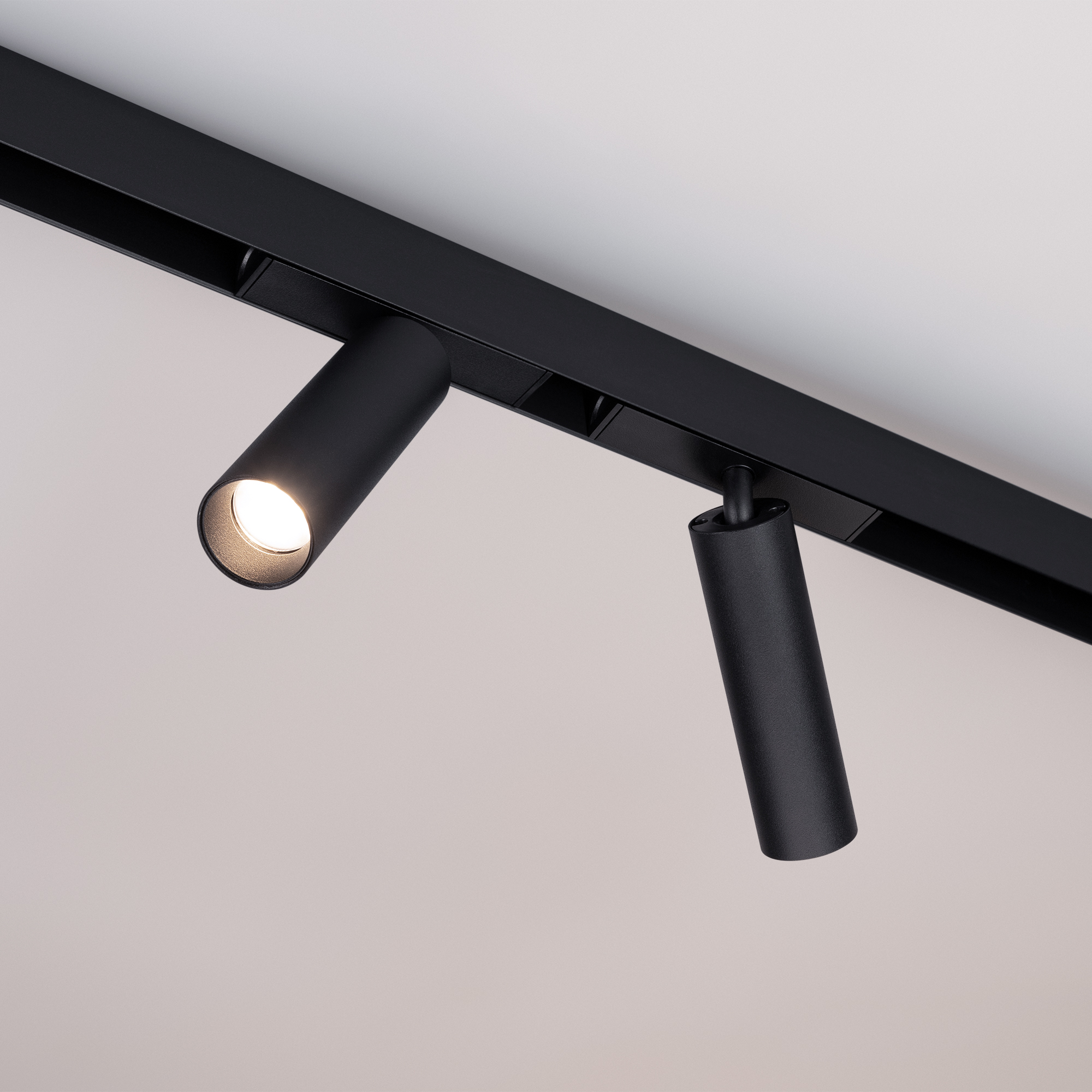 Светильник MAG-SPOT-25-R120-12W Day4000 (BK, 30 deg, 24V) (Arlight, IP20 Металл, 5 лет) 033241