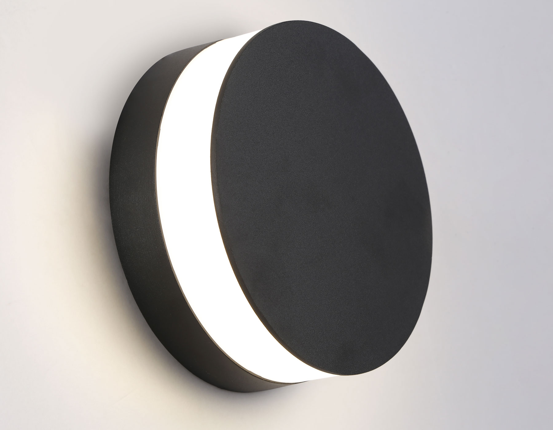 Уличный настенный светодиодный светильник IP54 ST4544 BK черный LED 4200K 11W IP54 D155*54