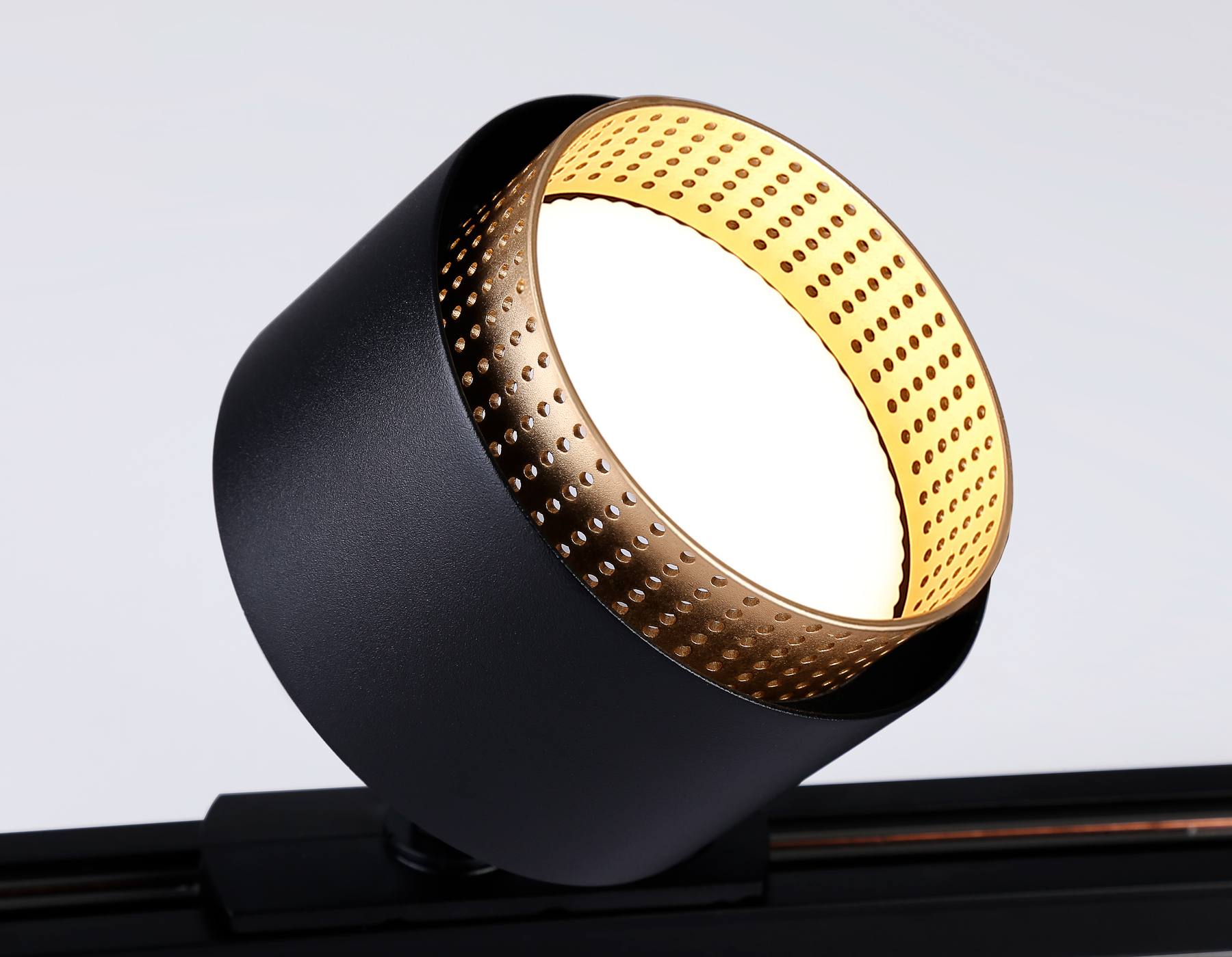 Трековый однофазный светильник со сменной лампой GL5381 BK/GD черный/золото GX53 max 12W D95*130