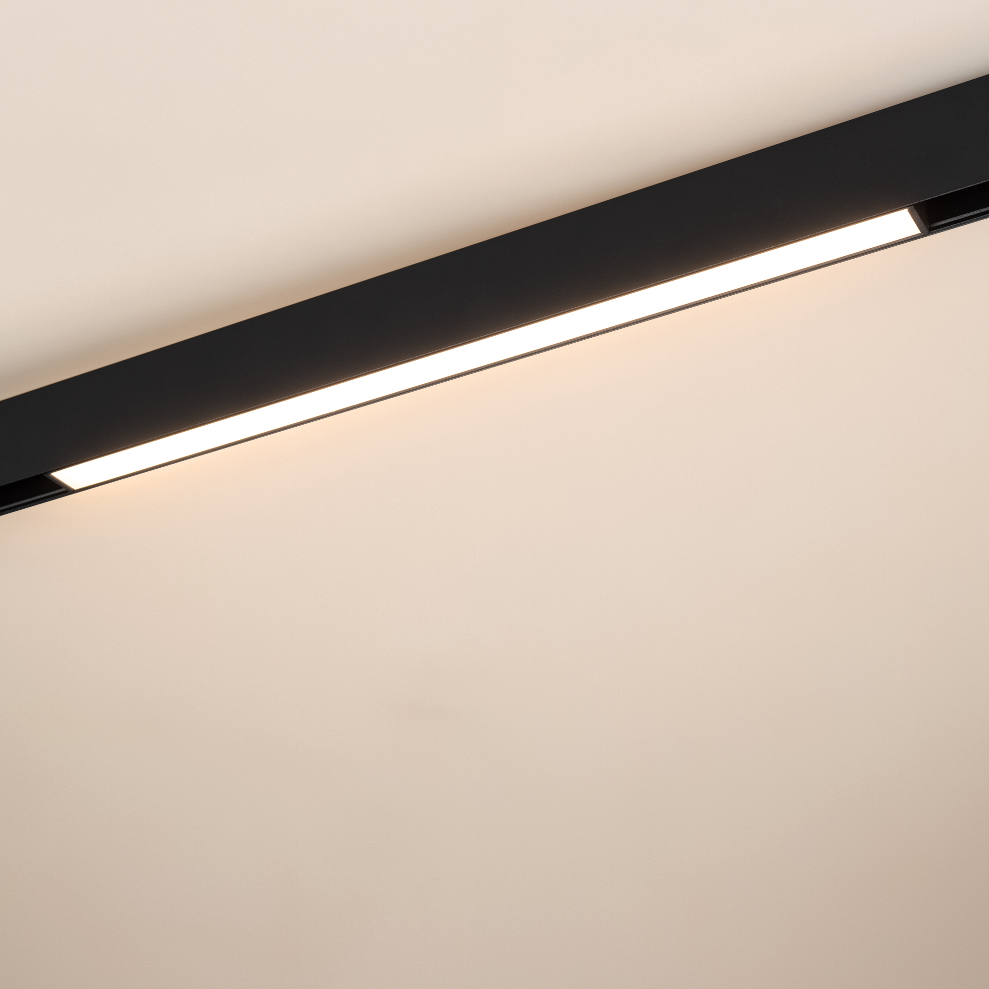 Светильник MAG-ORIENT-FLAT-L465-16W Warm3000 (BK, 80 deg, 48V) (Arlight, IP20 Металл, 5 лет) 033612