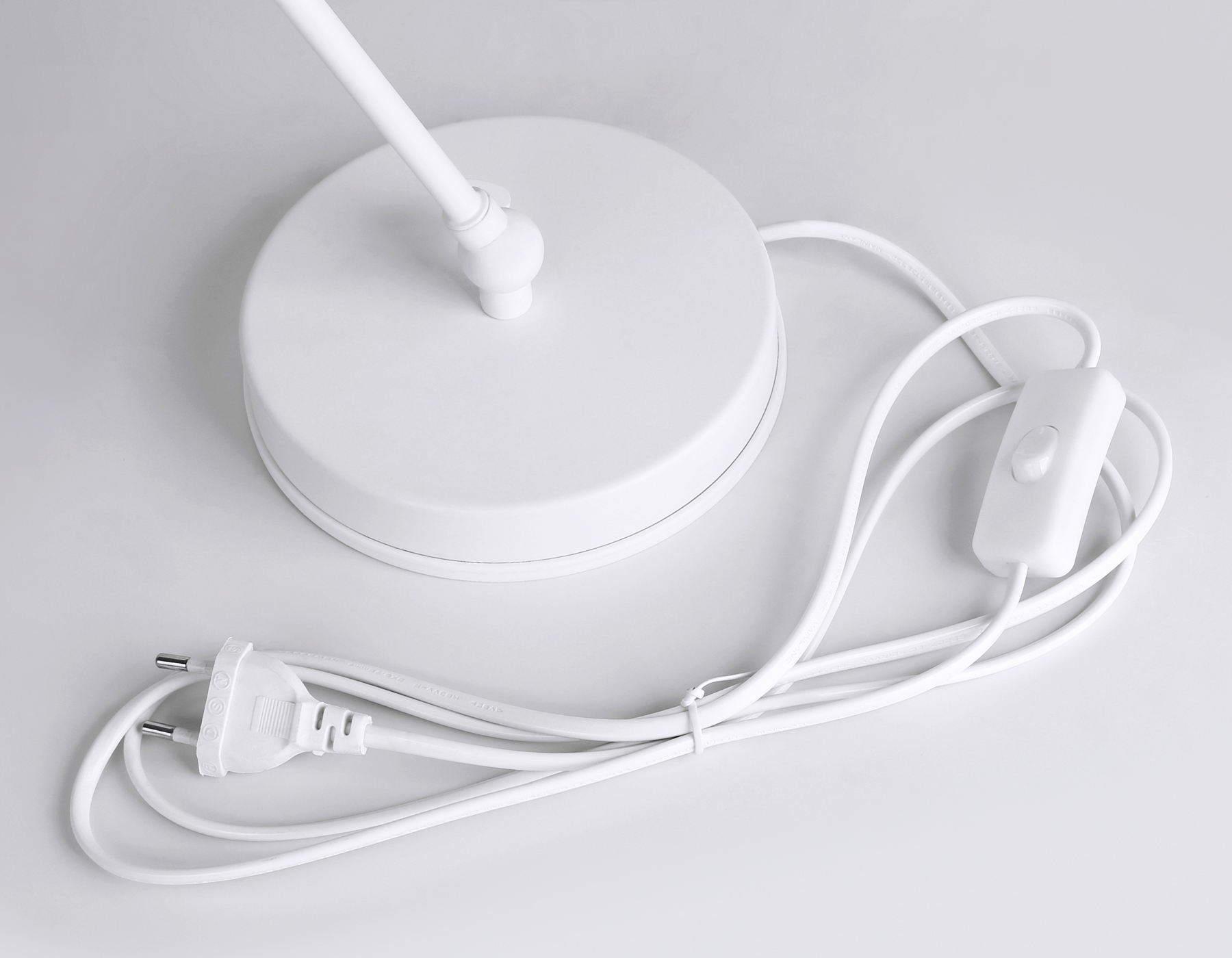 Настольная лампа в стиле лофт TR8152 WH белый E27 max 40W