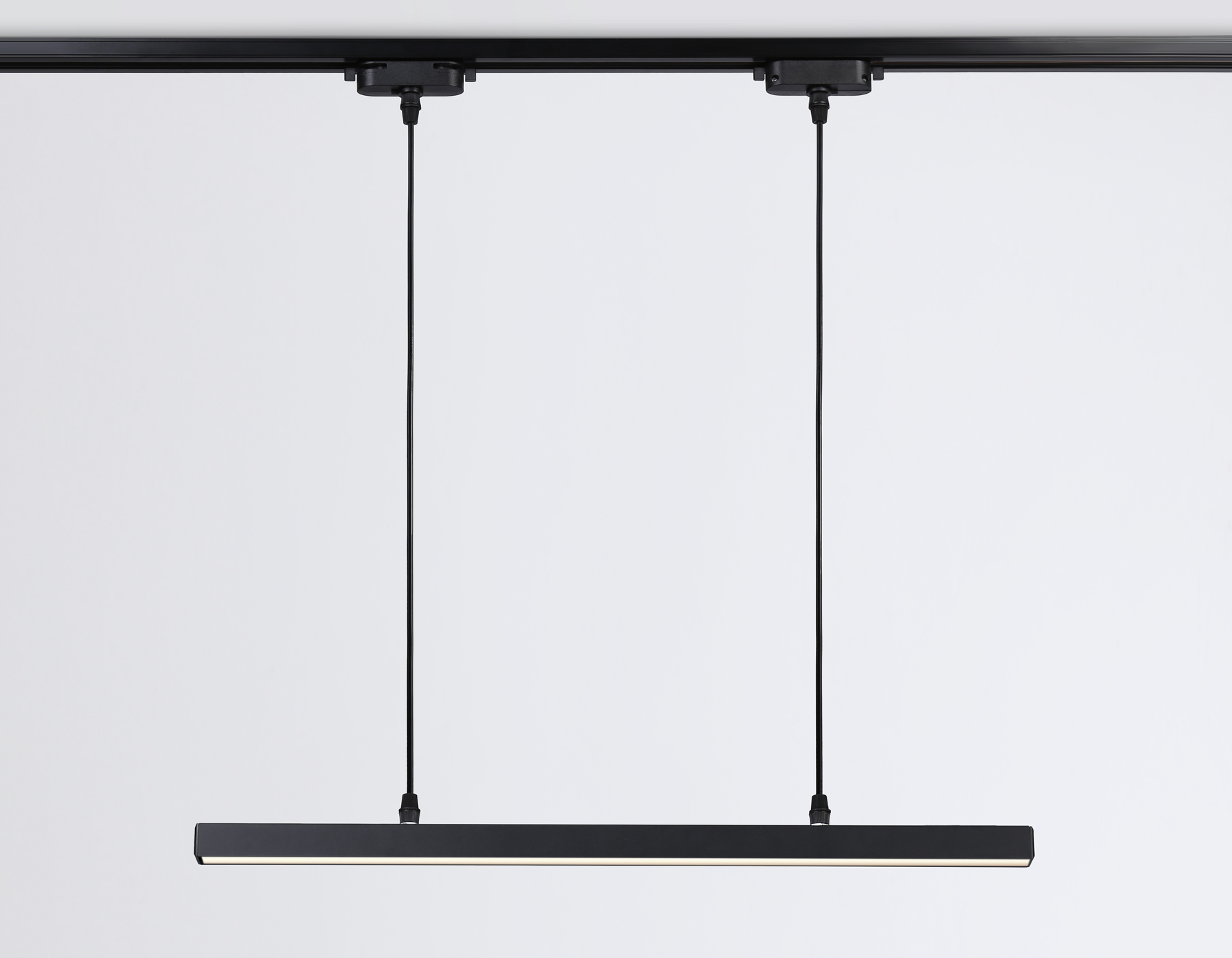 Трековый однофазный подвесной светодиодный светильник GL6785 BK черный LED 24W 3000K 600*22*1025