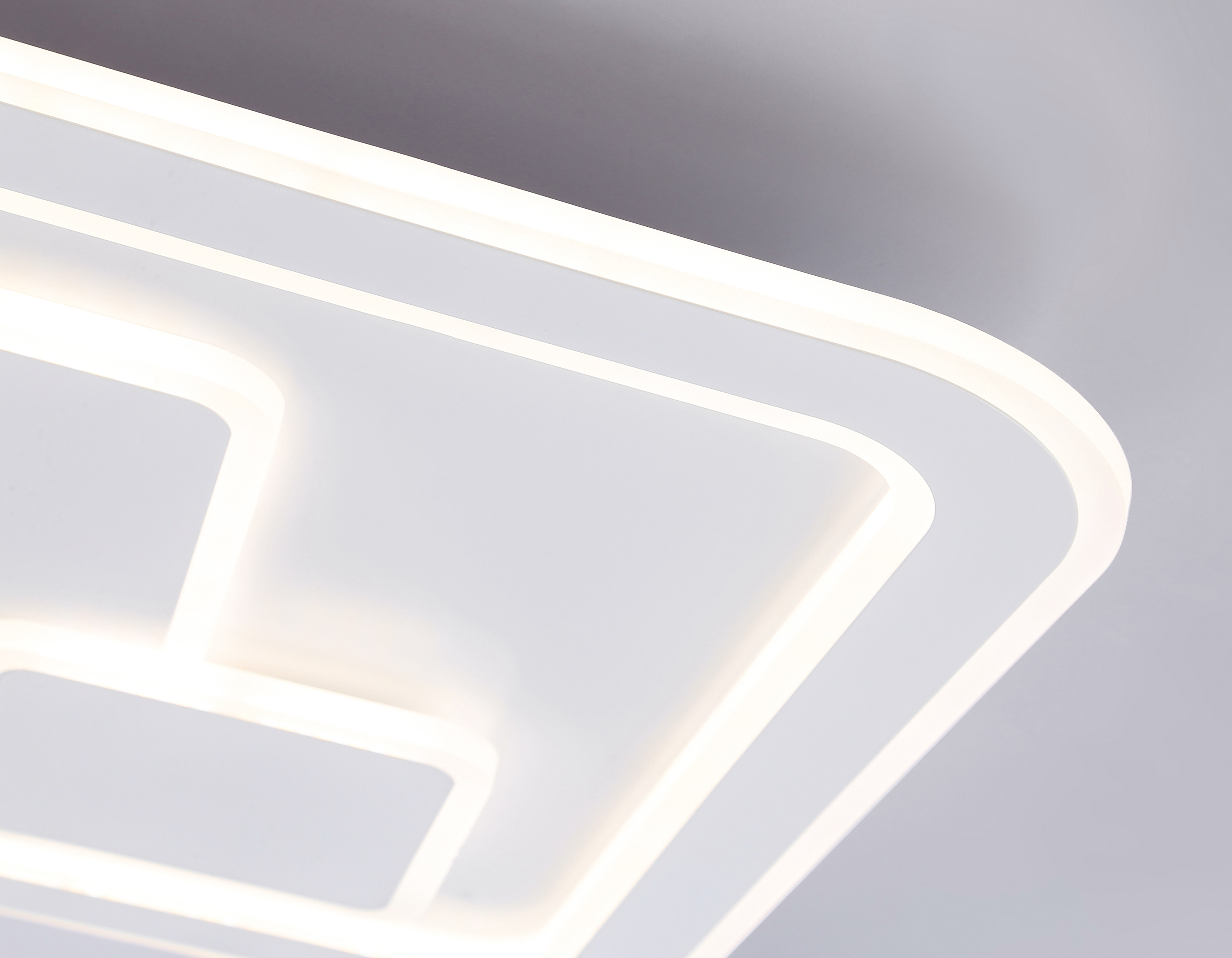 Настенно-потолочный светодиодный светильник с пультом FA7712 WH белый 3000K-6400K 99W 480*480*60 (ПДУ РАДИО 2.4G)