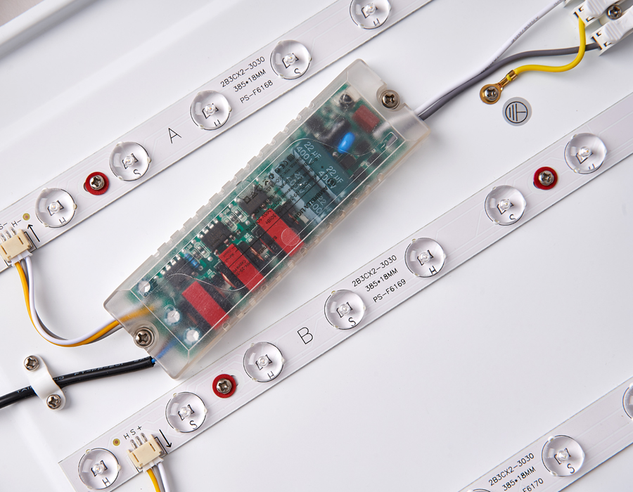 Потолочный светодиодный светильник с пультом и дополнительной подсветкой FF76 WH/CF белый/кофе 72W+30W 490*490*60 (ПДУ ИК)