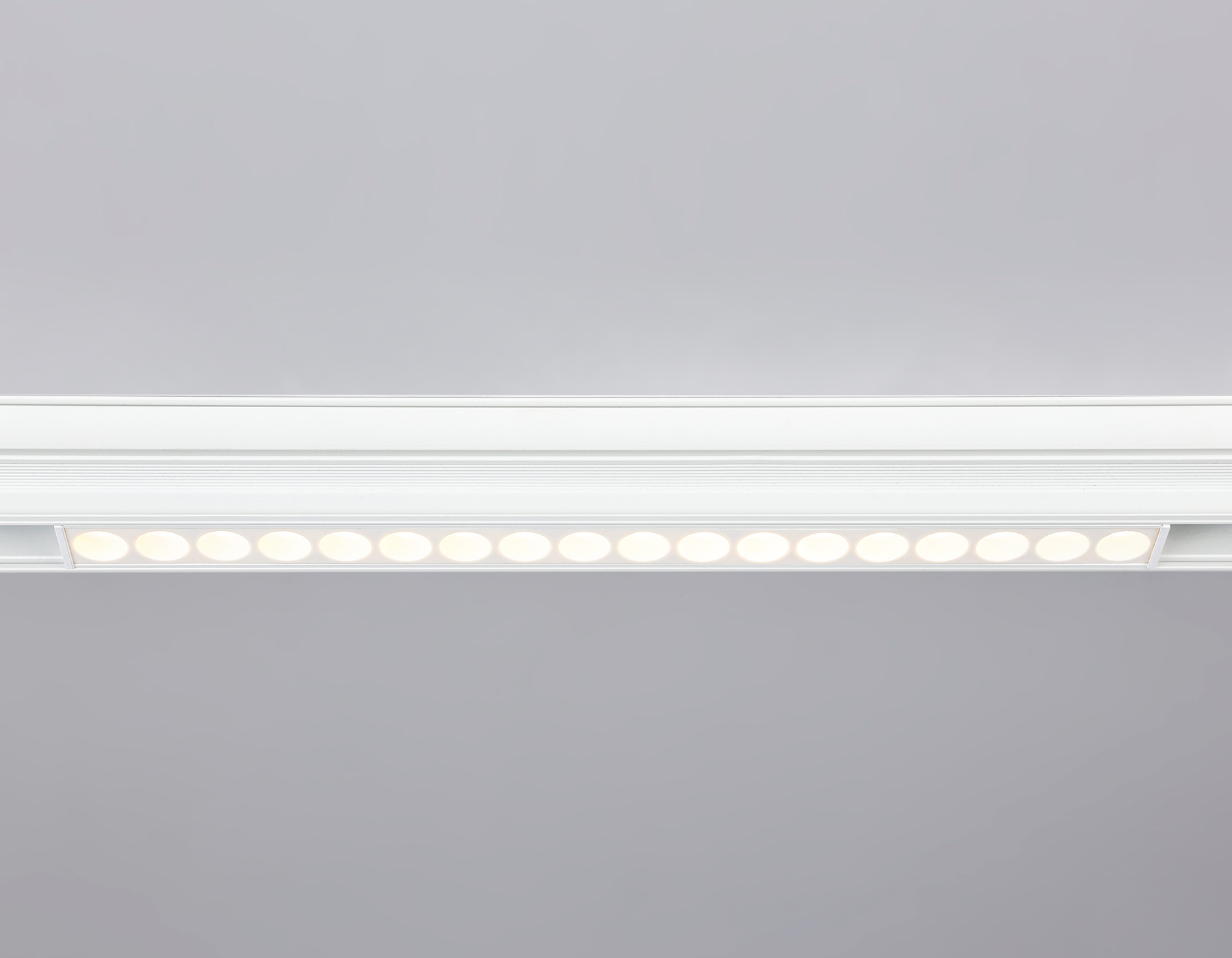 Светильник светодиодный трековый для шинопровода Magnetic GL4028 WH белый IP20 18W 4200K 48V 24° 328*22*45