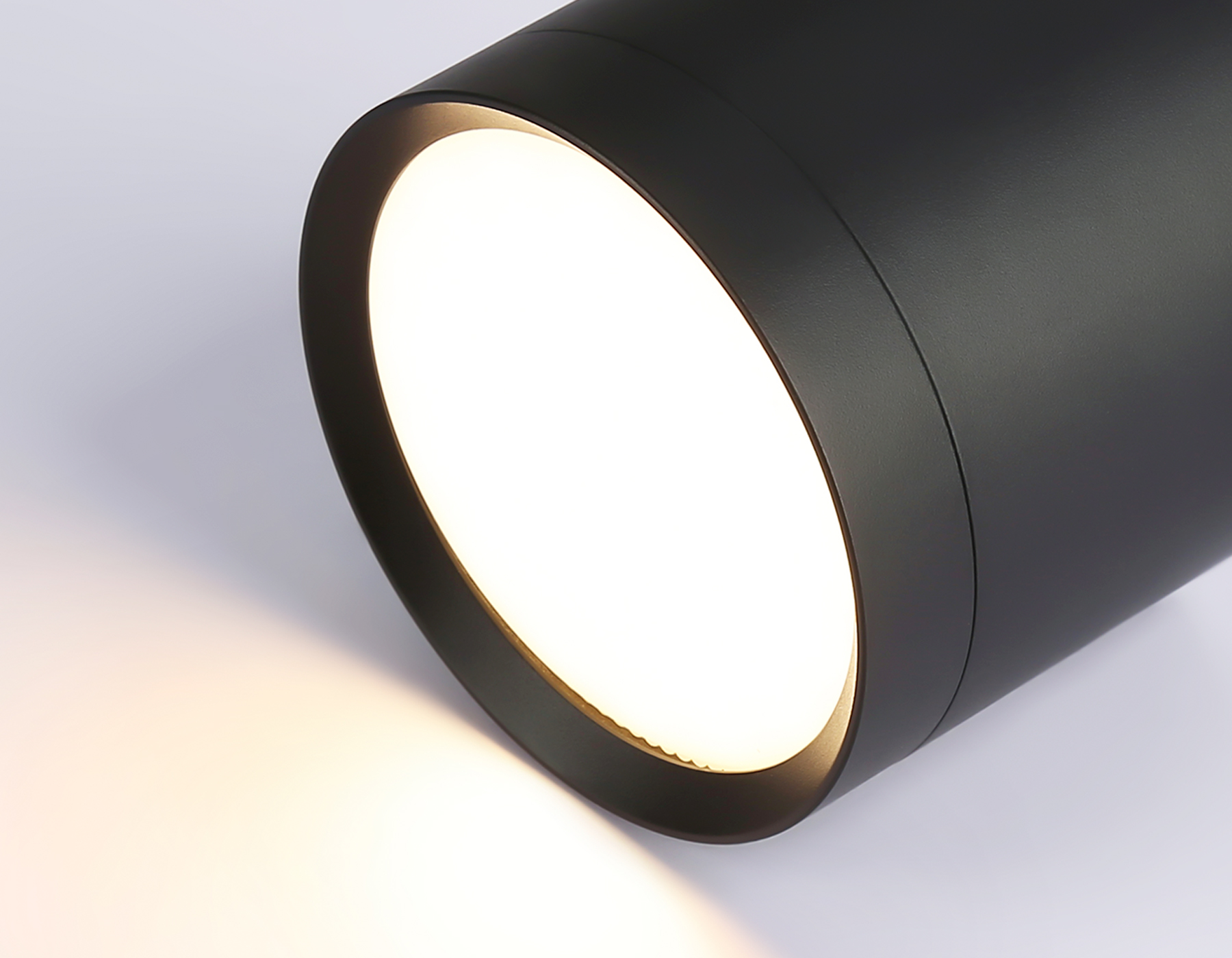 Накладной точечный светильник GX53 TN5351 BK черный GX53 D82*70