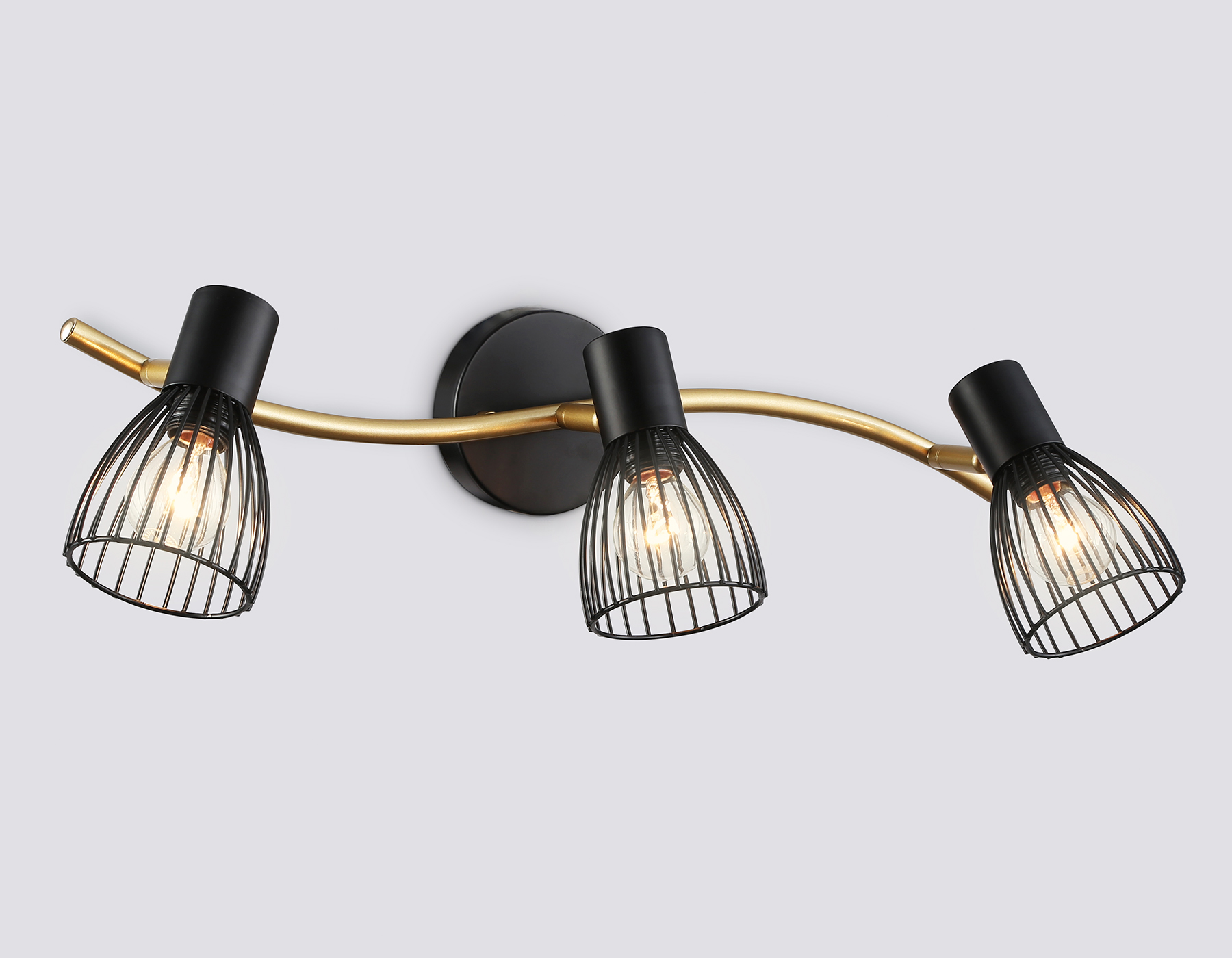 Настенно-потолочный спот в стиле лофт TR8661/3 BK/GD черный/золото E14/3 max 60W 550*100*170