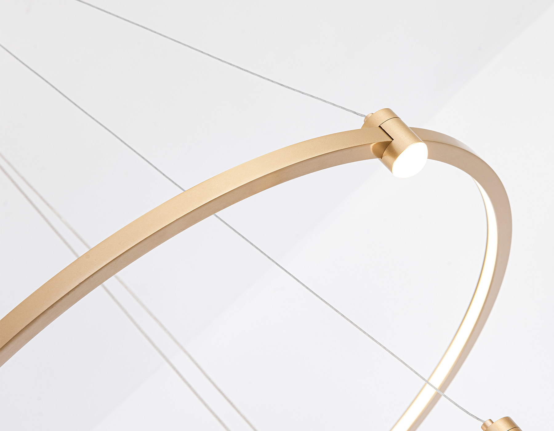 Подвесной светодиодный светильник FL5508/2+6 GD золото 45W 3000K/4200K/6400K D600/400*1300 (без ПДУ)