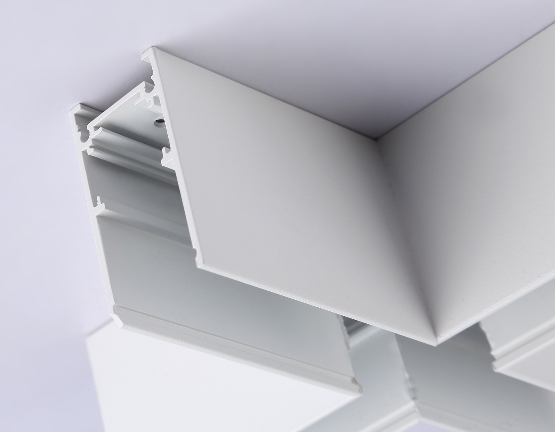 Коннектор X-образный для накладного шинопровода Magnetic GL3375 WH белый коннектор X-образный для накладного шинопровода 170*170*53.7