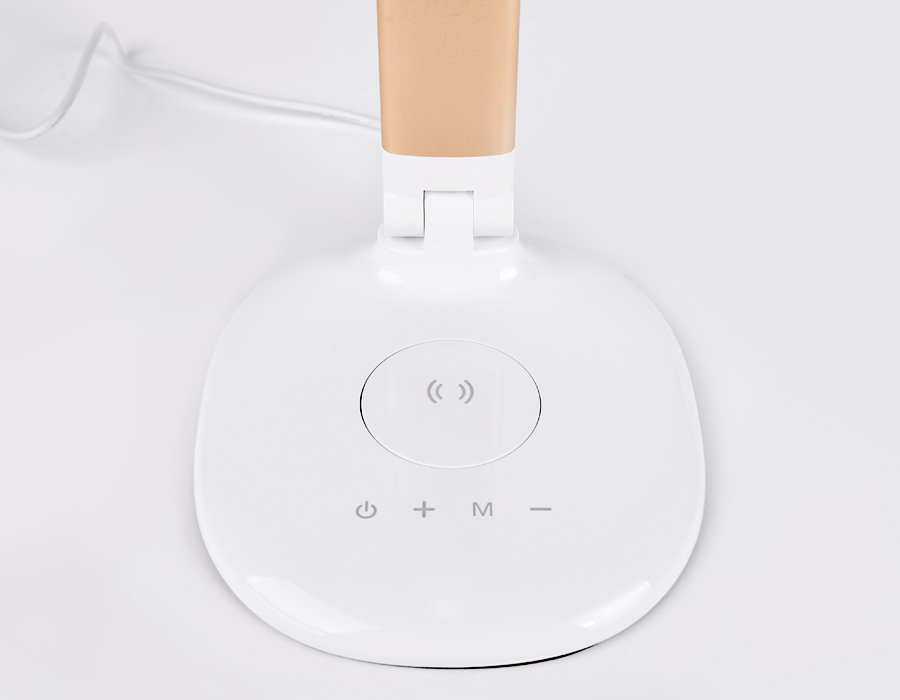 Светодиодная настольная лампа с беспроводной зарядкой DE525 GD золото LED 3000-6400K 7W