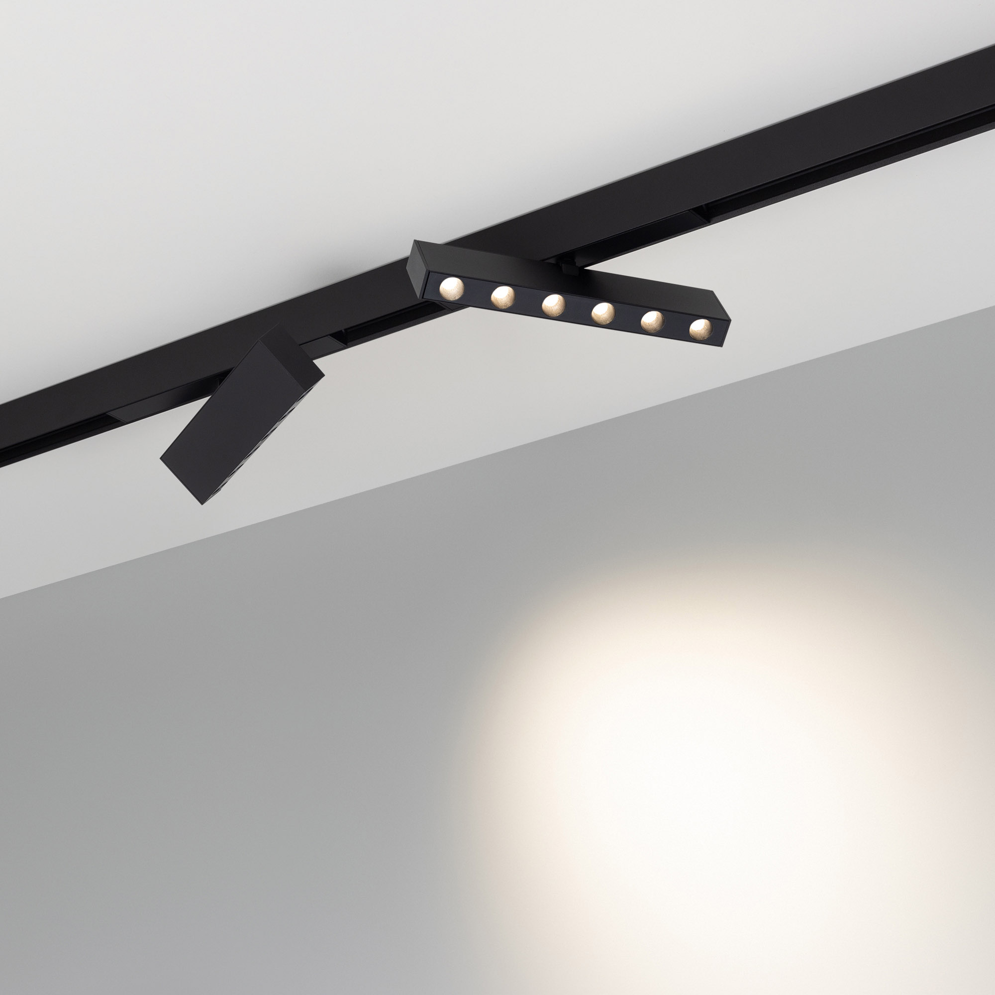 Светильник MAG-DOTS-FOLD-25-S200-6W Day4000 (BK, 30 deg, 24V) (Arlight, IP20 Металл, 5 лет) 033725