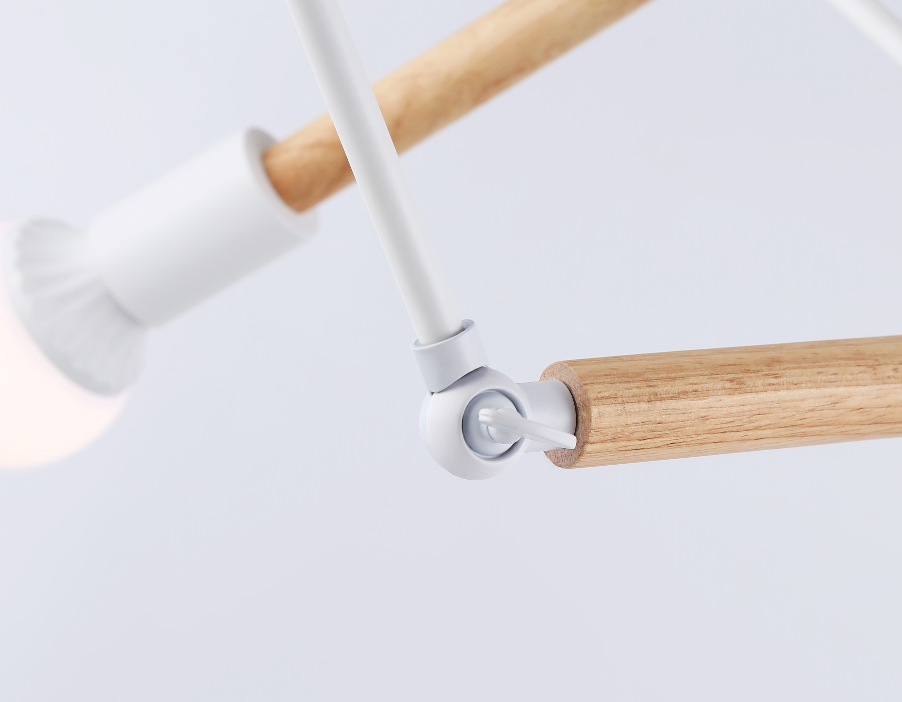 Подвесной светильник в стиле лофт TR80485/6 WH/LW белый/светлое дерево E27/6 max 60W D930*510