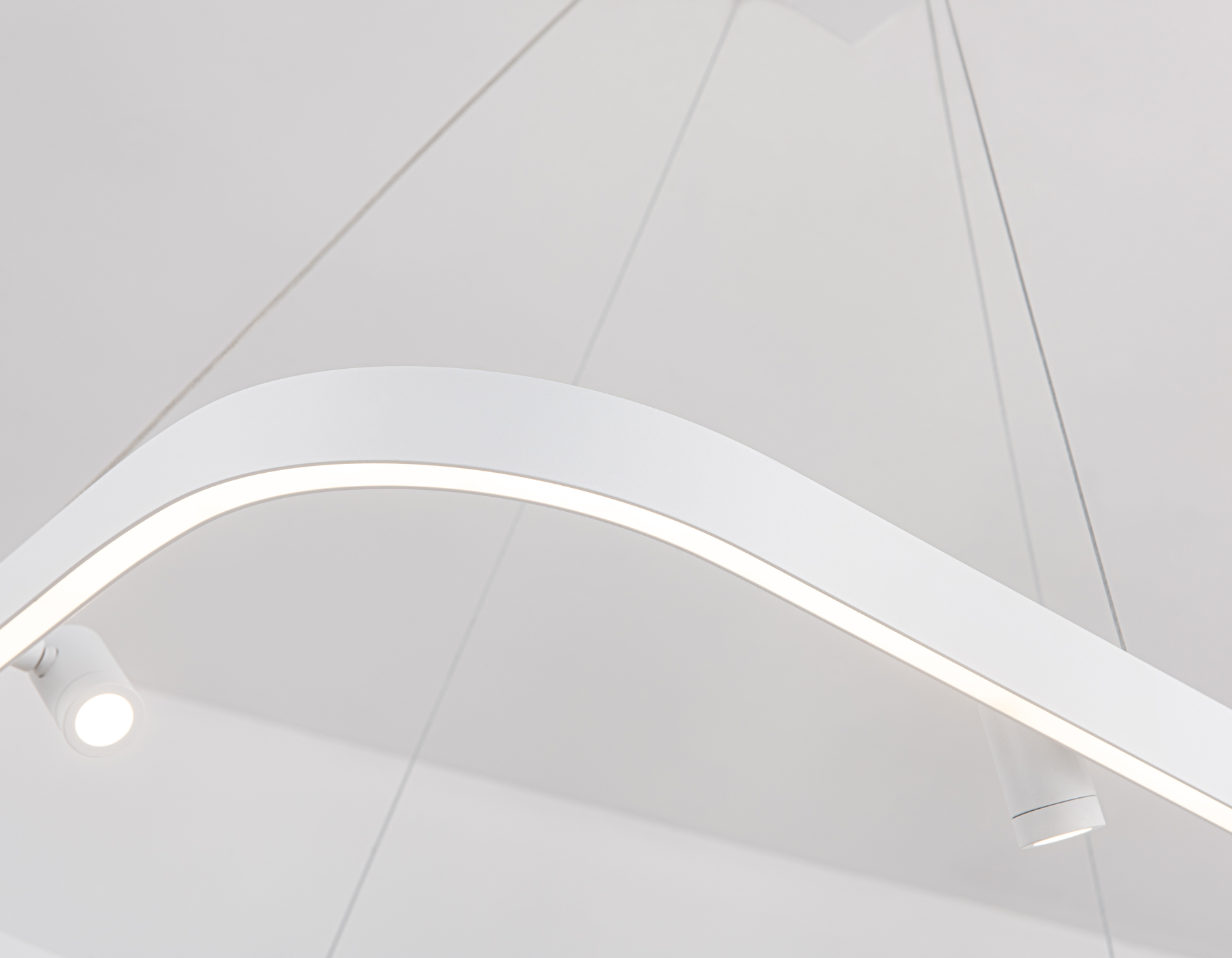 Подвесной светодиодный светильник FL5802/1+4 WH белый 50W 3000K/4200K/6400K 600*600*1200 (без ПДУ)