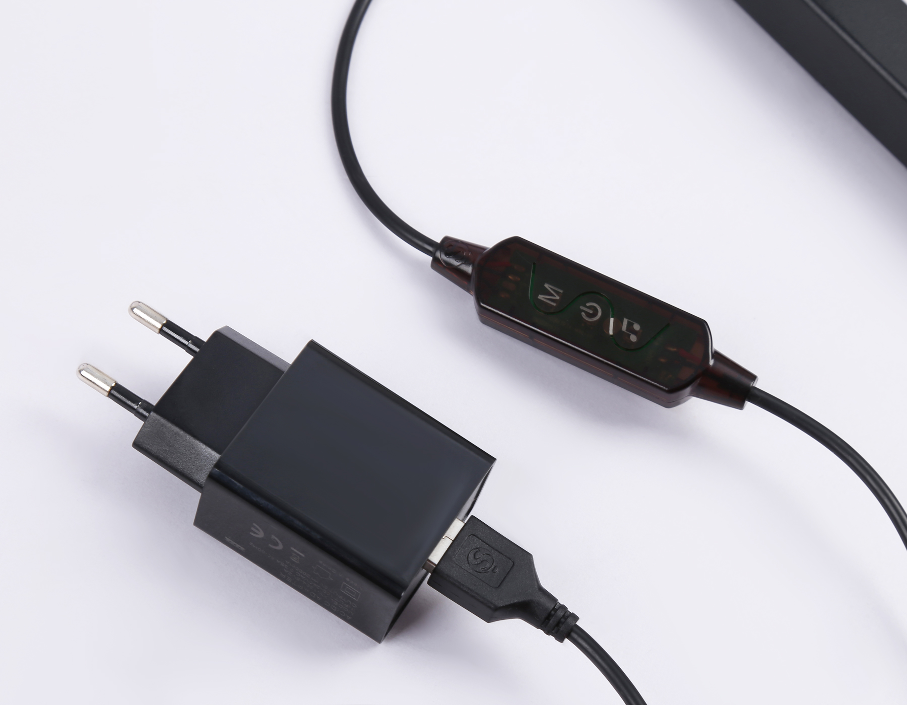 Светильник светодиодный напольный RGB с пультом FL8027 BK черный LED 20W RGB D32*1650 (ПДУ РАДИО 2.4G)