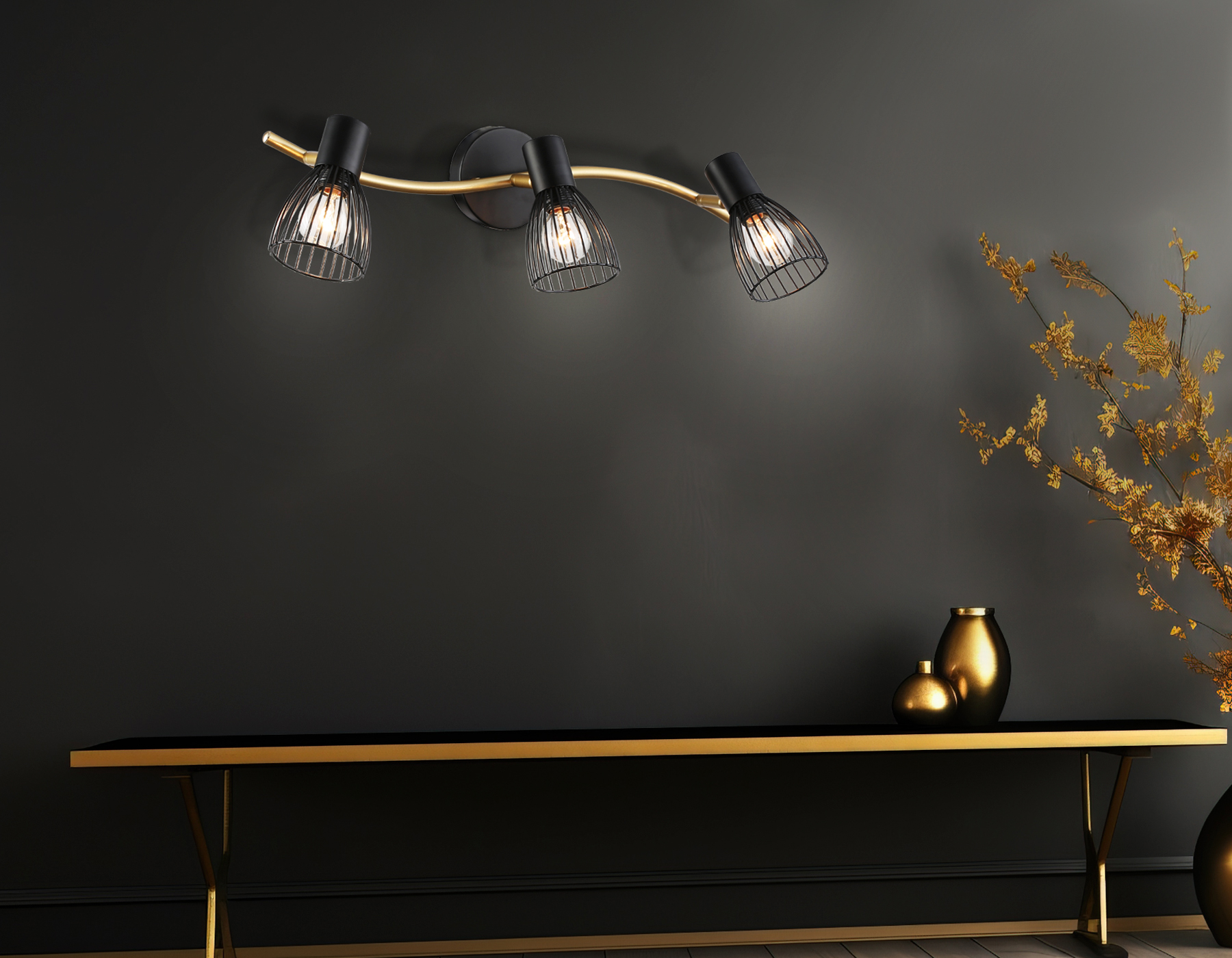 Настенно-потолочный спот в стиле лофт TR8661/3 BK/GD черный/золото E14/3 max 60W 550*100*170