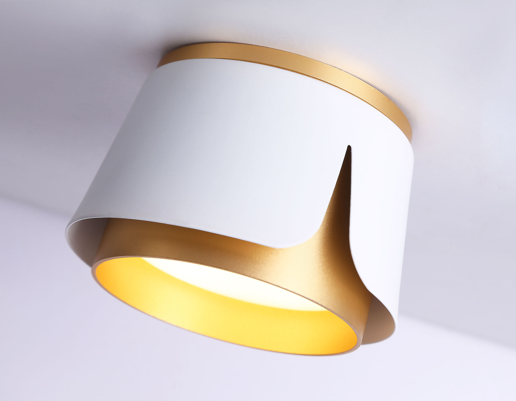 Накладной светильник со сменной лампой GX53 TN71221 WH/GD белый/золото GX53 D100*66