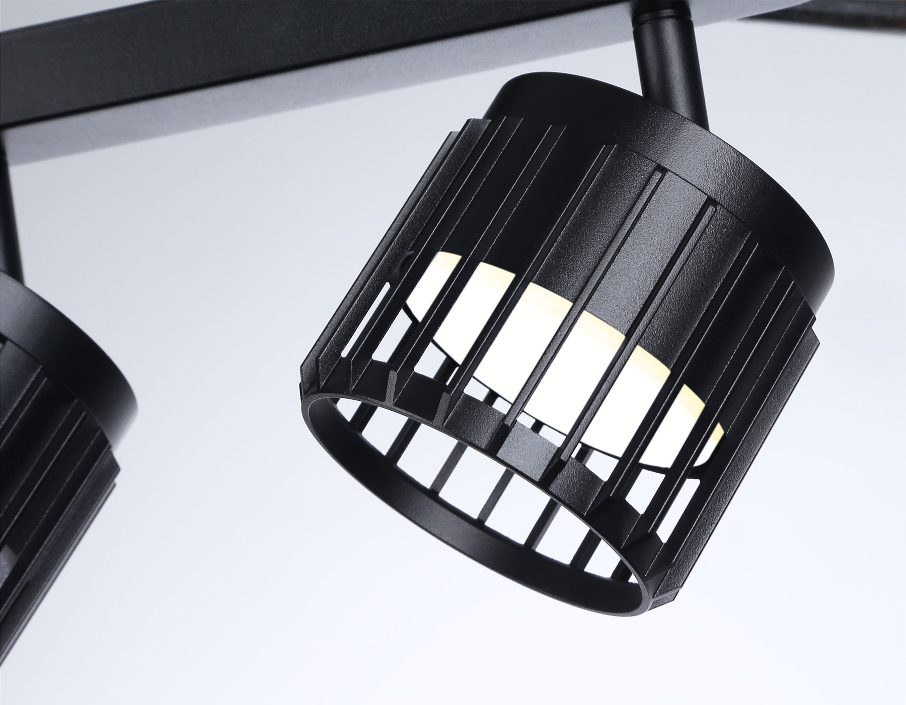 Настенно-потолочный поворотный спот со сменной лампой GX53 TN71168/3 BK черный GX53/3 400*100*125