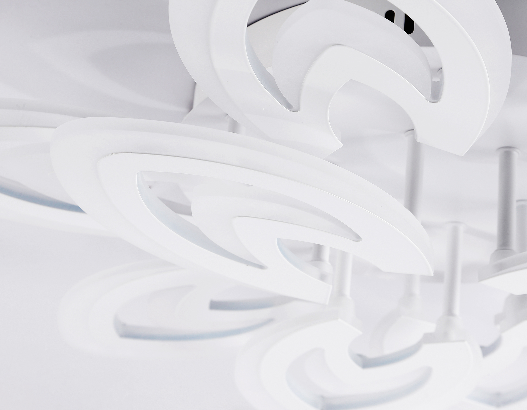 Потолочный светодиодный светильник с пультом FA4547/3+3 WH белый 3000K-6400K 113W 650*470*110 (ПДУ ИК)