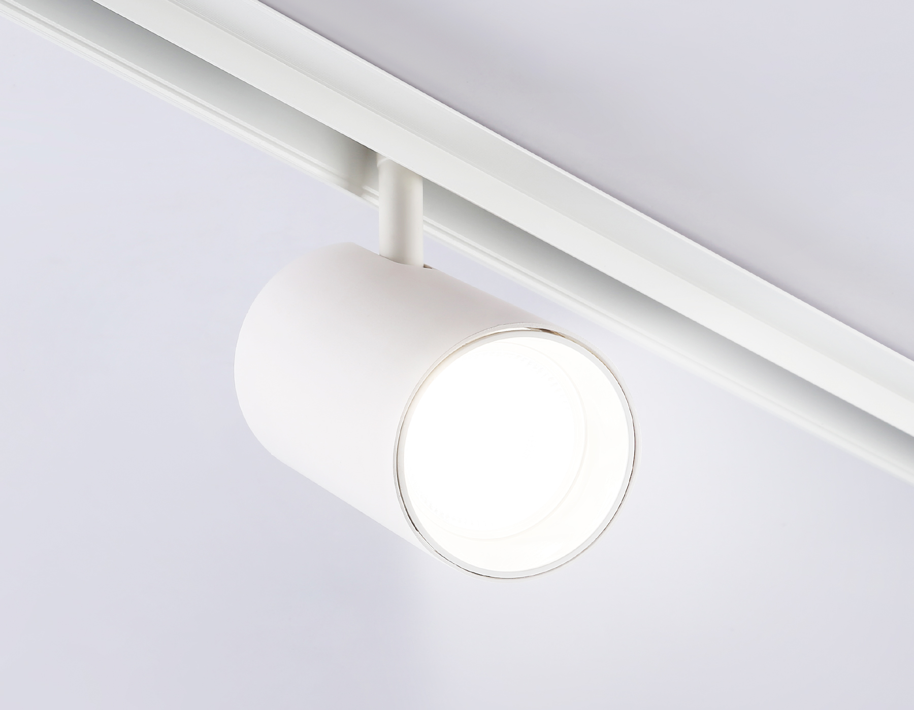 Светильник светодиодный трековый для шинопровода Magnetic GL3845 WH белый IP20 30W 4200K 48V 24° D77*138