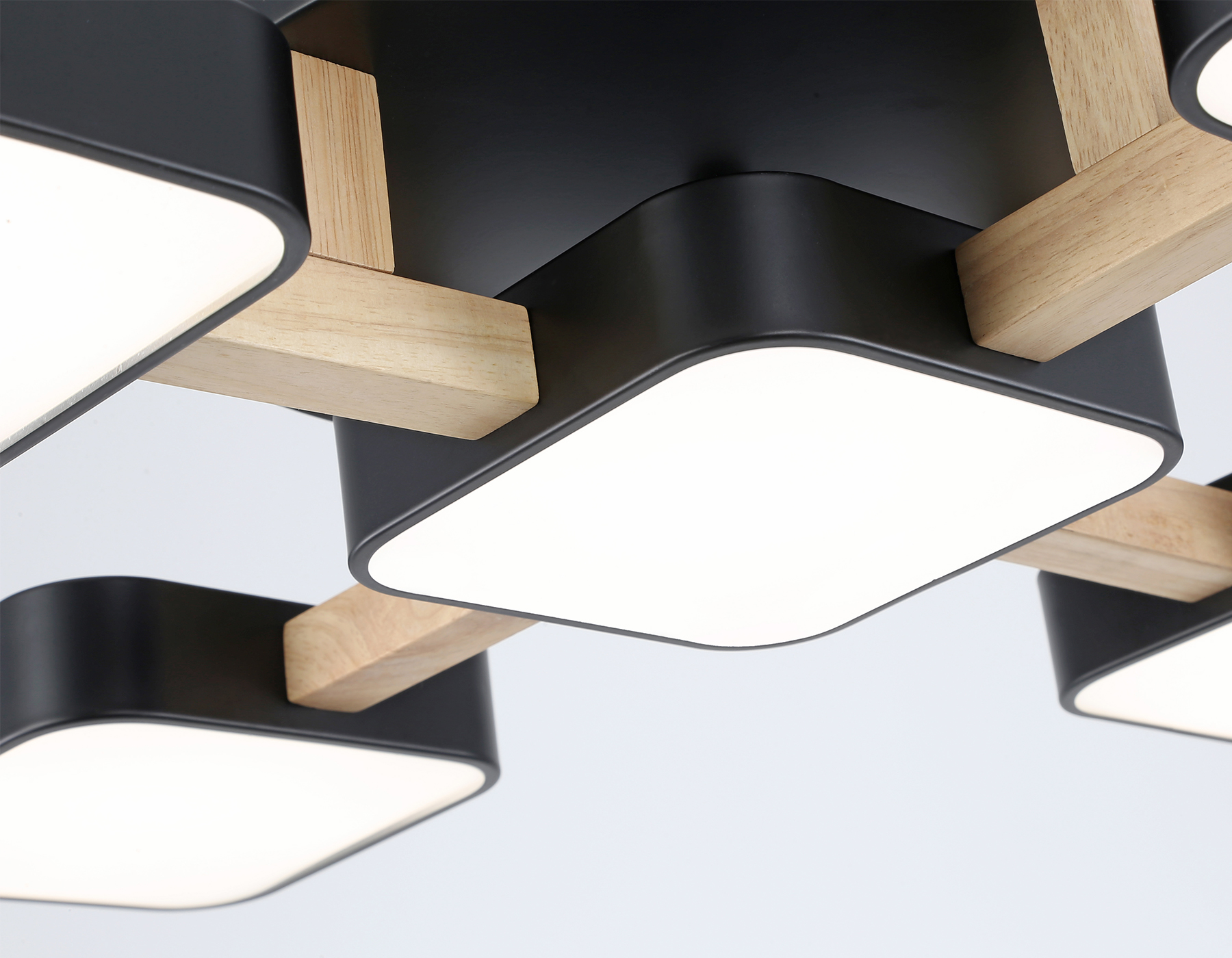 Люстра светодиодная на штанге FL4883/5 BK/WD черный/дерево 90W 3000-6000K 675*675*110 (без ПДУ)