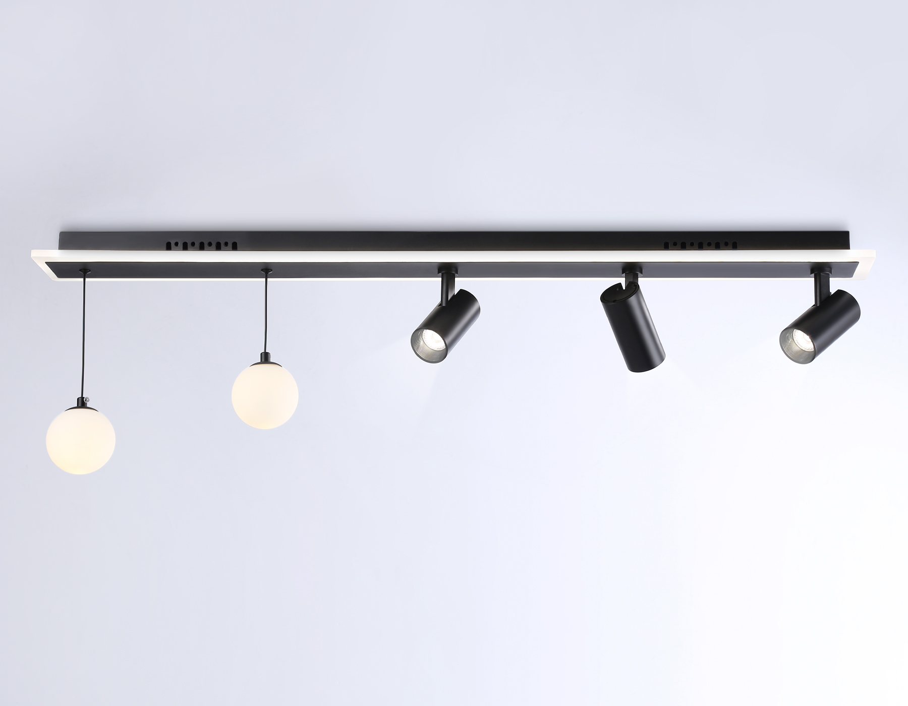 Потолочный светодиодный светильник со сменной лампой и пультом управления FL66202/1+5 BK черный 67W 3000K-6400K+G9/2 1000*100*400 (ПДУ ИК)