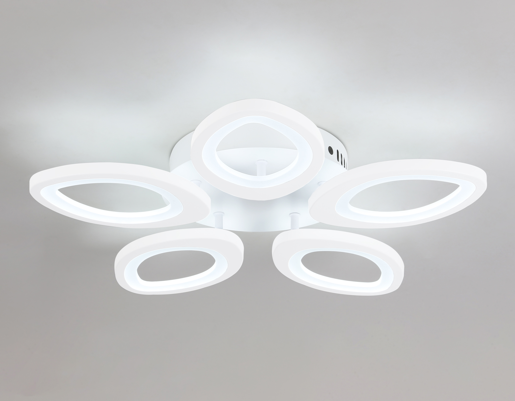 Потолочный светодиодный светильник с пультом FA4492/5 WH белый 4200K/3000K/6400K 63W D520*85 (ПДУ ИК)