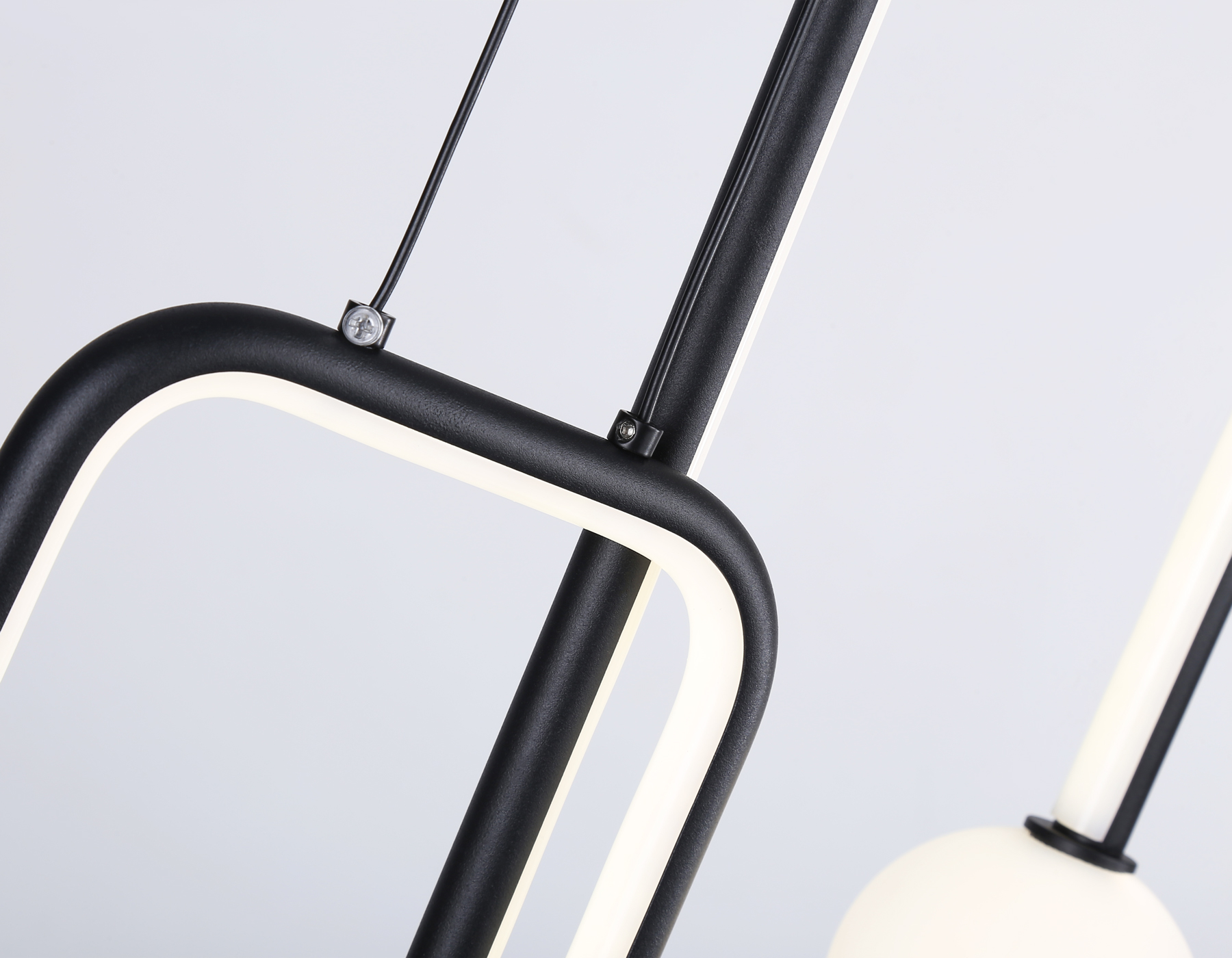 Подвесной светодиодный светильник FL66366/2 BK черный 38W 4200K 300*80*1200