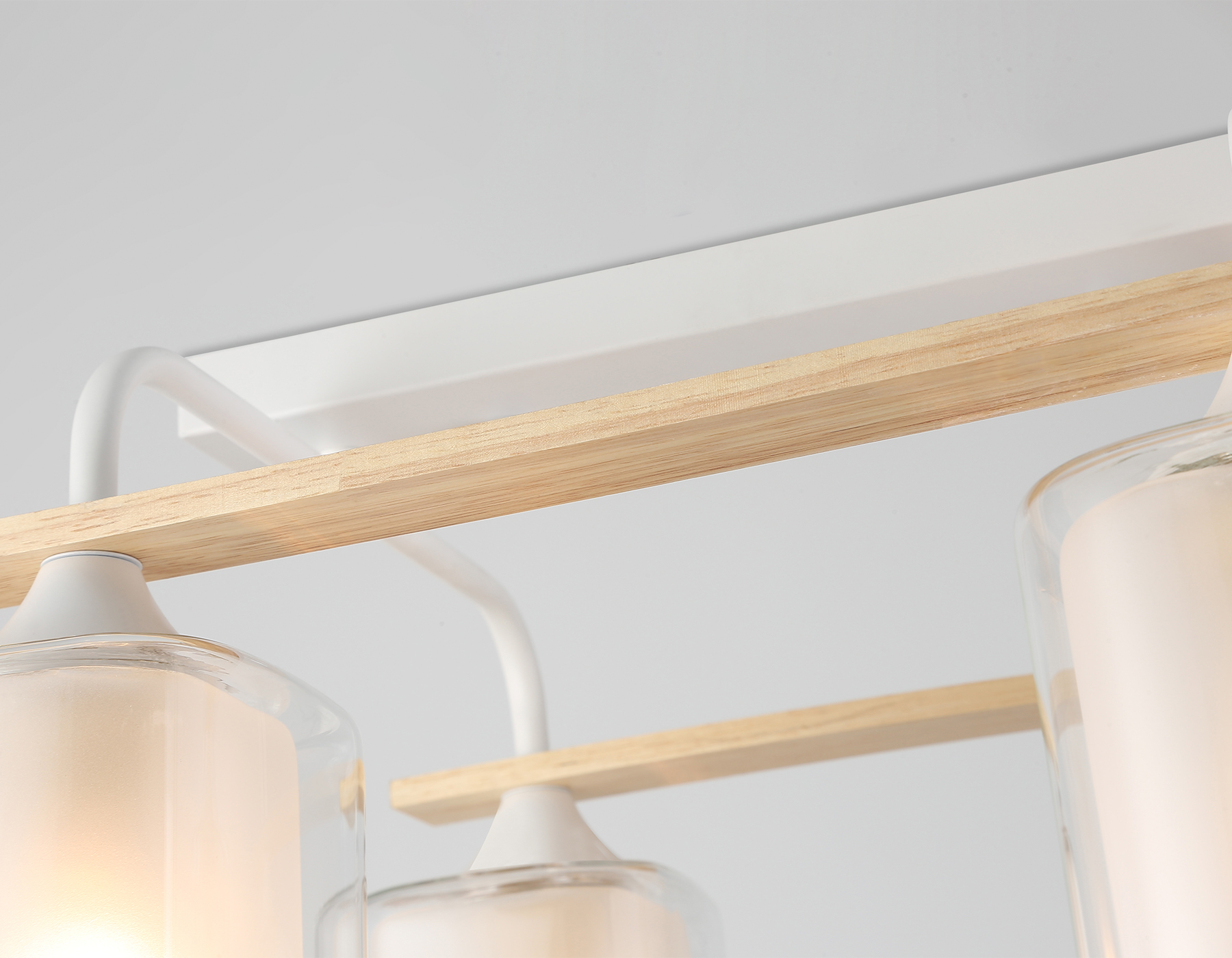 Светильник потолочный со стеклянными плафонами TR3033246/4 WH/WD белый/дерево E27/4 max 60W 340*340*245