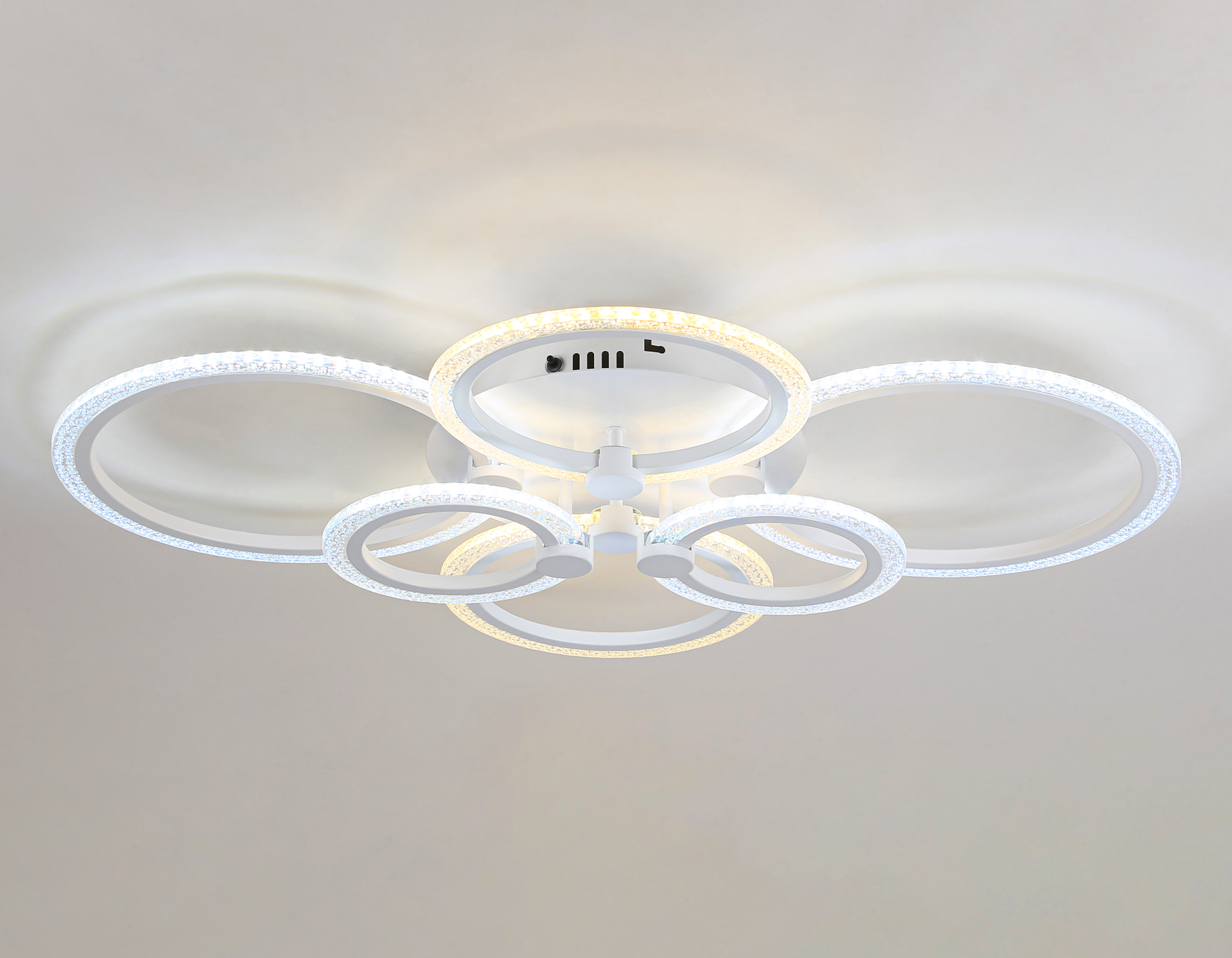 Потолочный светодиодный светильник с пультом FA4065/6 WH белый 4200K/3000+6400K/6400K+3000K 90W 645*450*120 (ПДУ ИК)