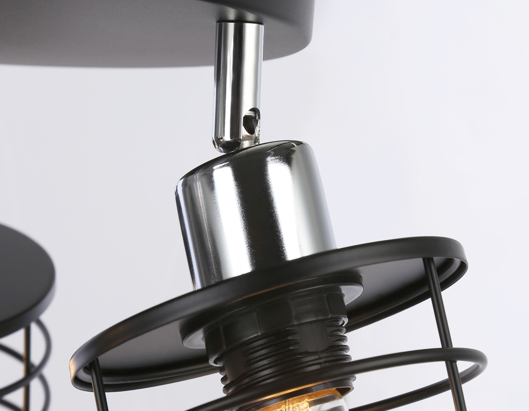 Настенно-потолочный спот в стиле лофт TR8092/3 BK/CH черный/хром E27*3 max 40W D372*190