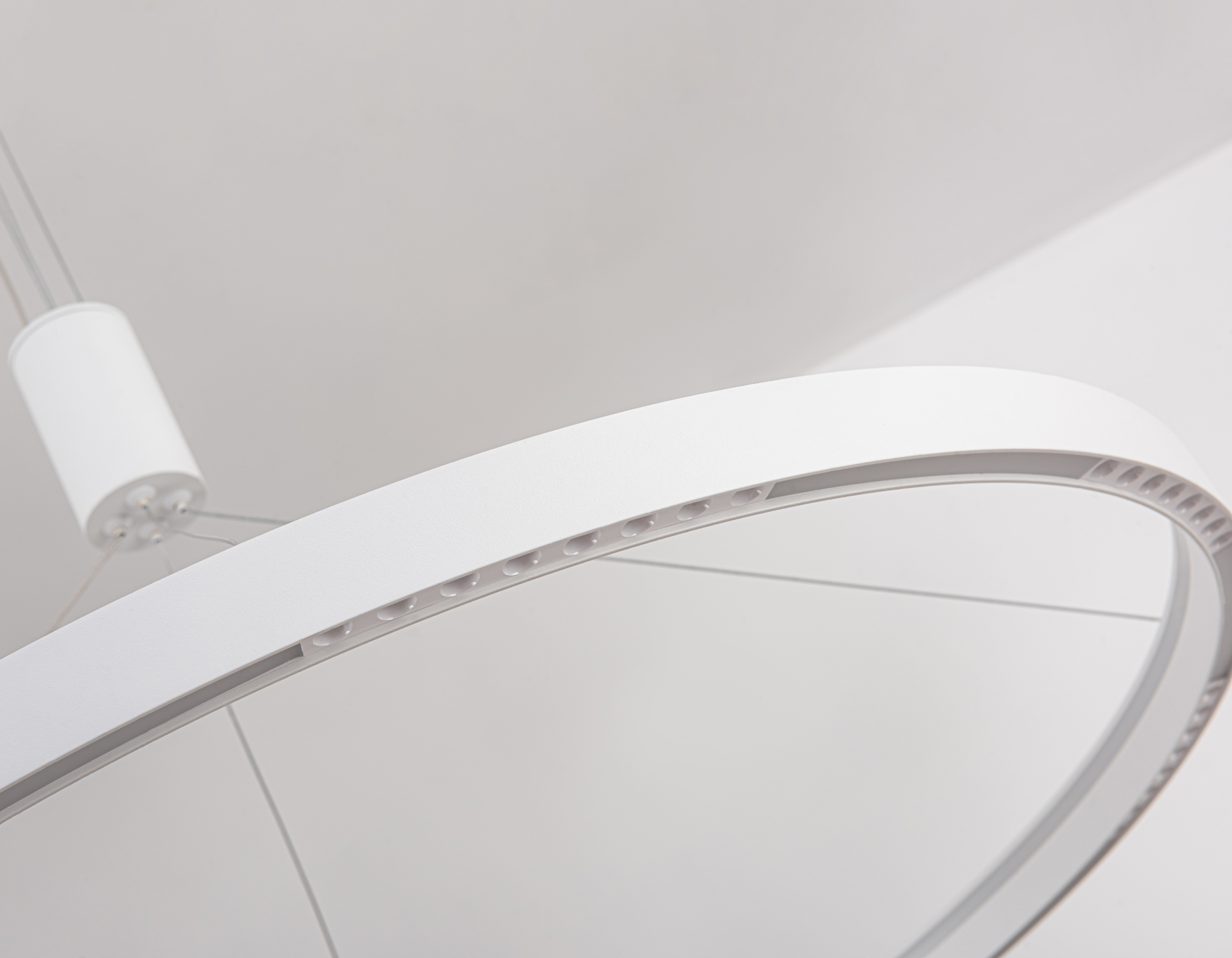 Подвесной светодиодный светильник FL5855 WH белый 40W 3000K/4200K/6400K D800*860 (без ПДУ)