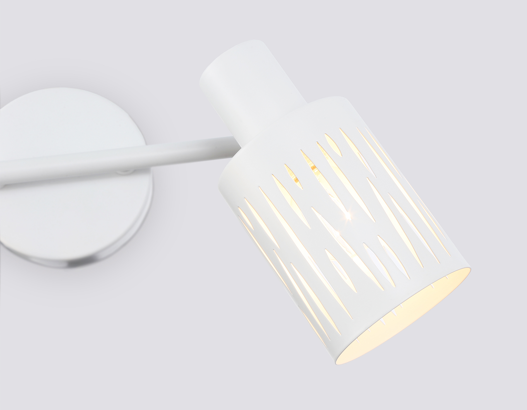 Настенно-потолочный спот в стиле лофт TR8664/2 WH белый E14/2 max 60W 360*100*190