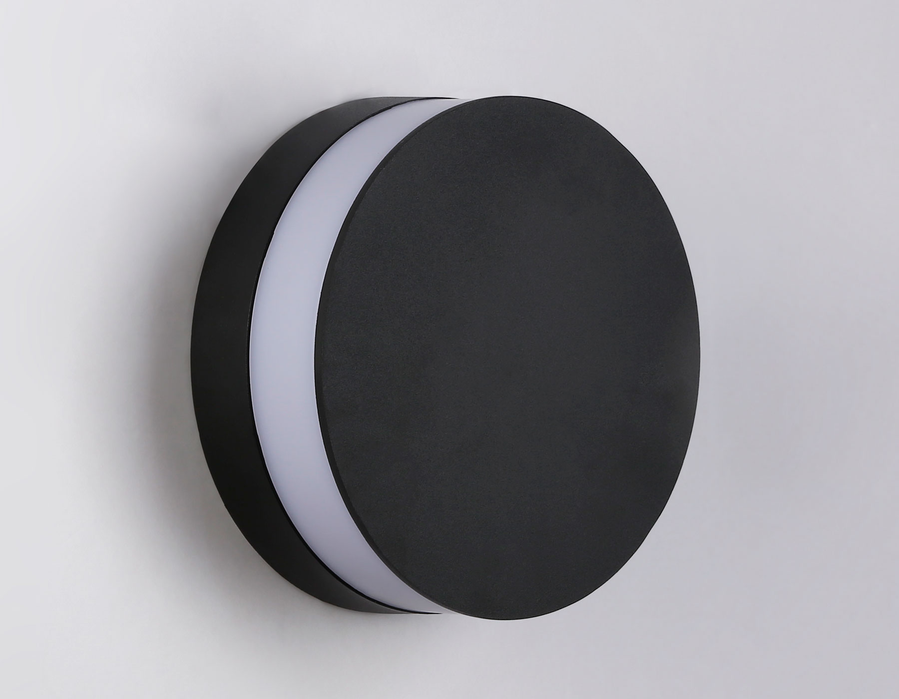 Уличный настенный светодиодный светильник IP54 ST4544 BK черный LED 4200K 11W IP54 D155*54