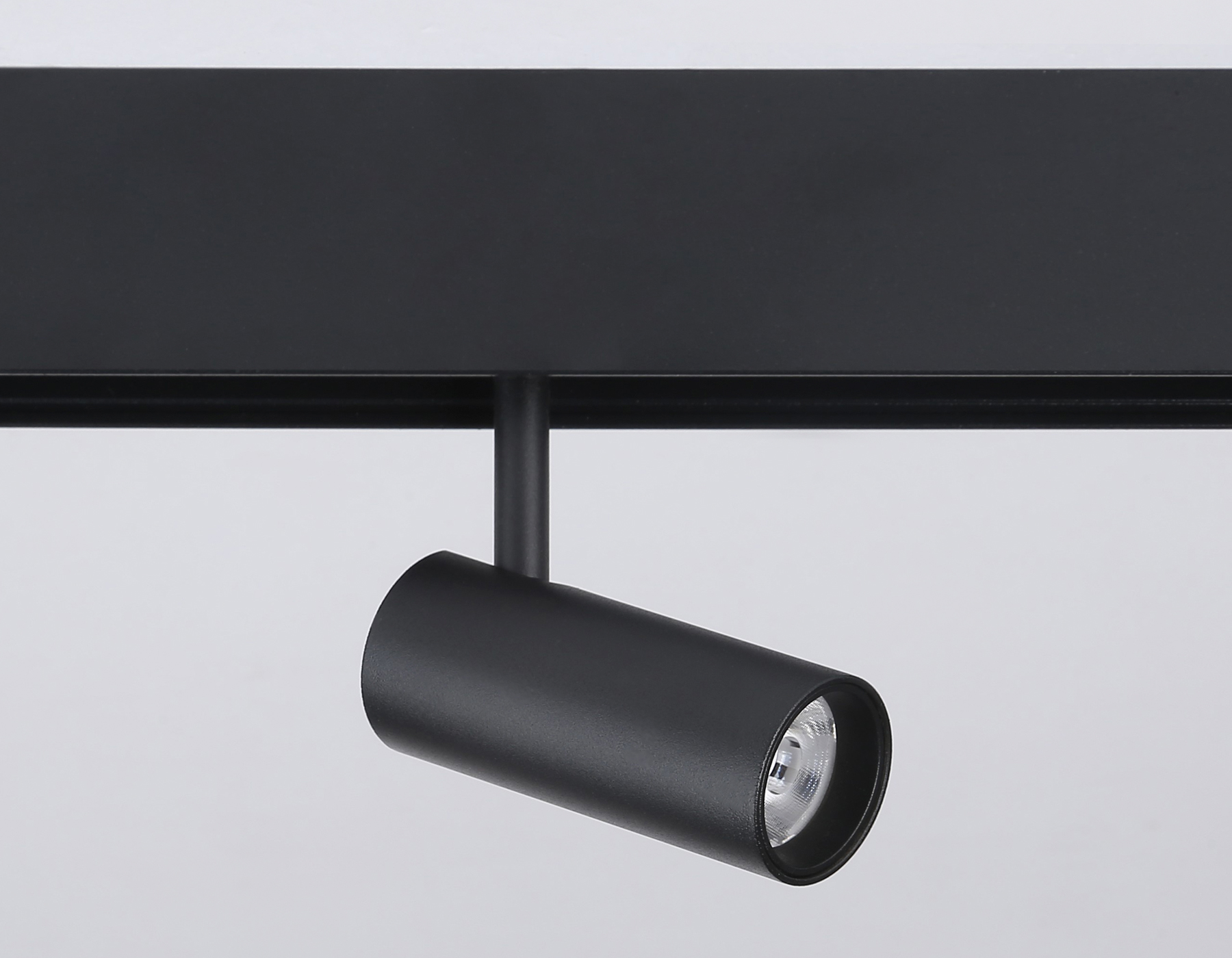 Светильник светодиодный трековый для шинопровода Magnetic GL3814 BK черный IP20 7W 4200K 48V 24° D35*80