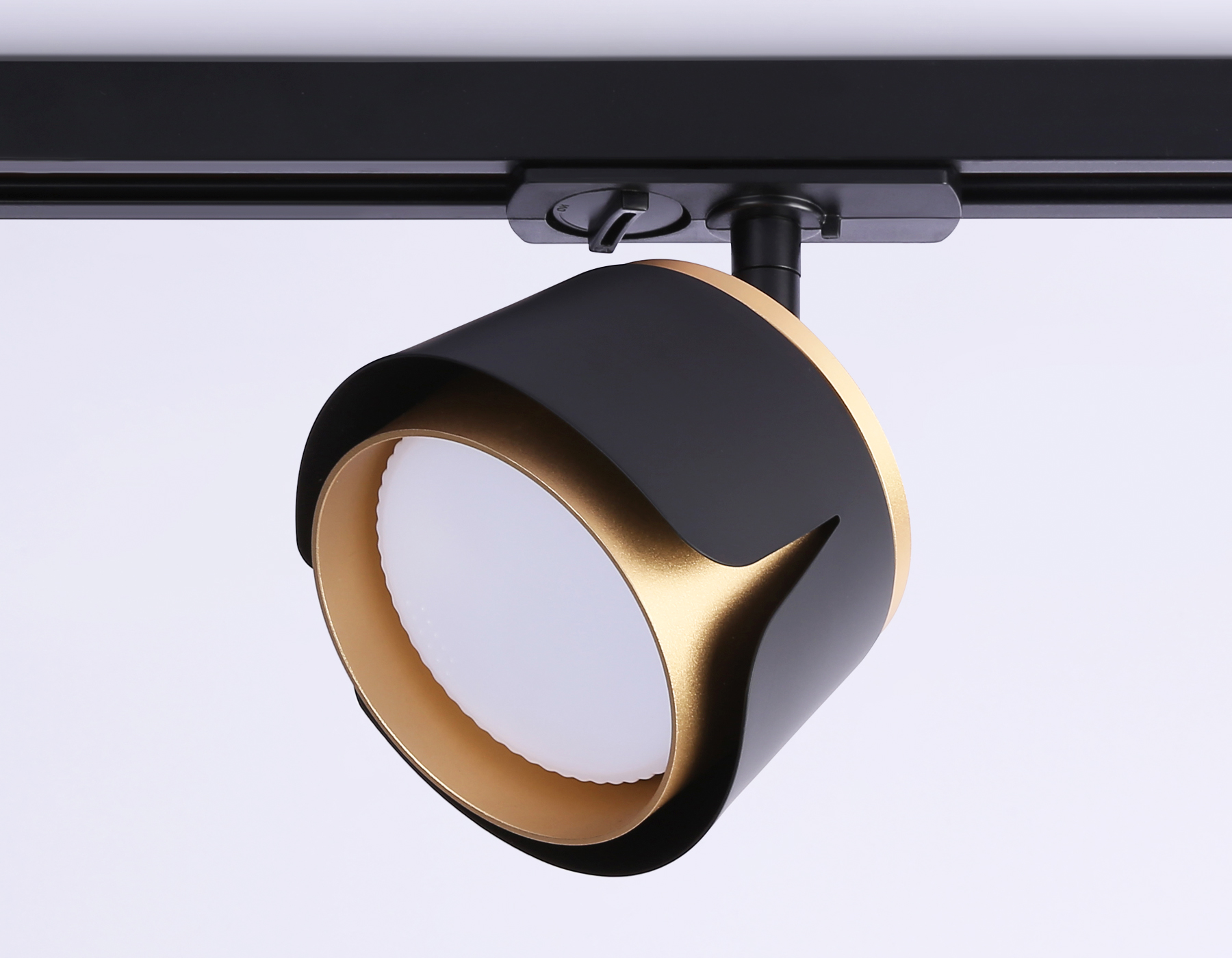 Трековый однофазный светильник со сменной лампой GL5344 BK/GD черный/золото GX53 D100*66