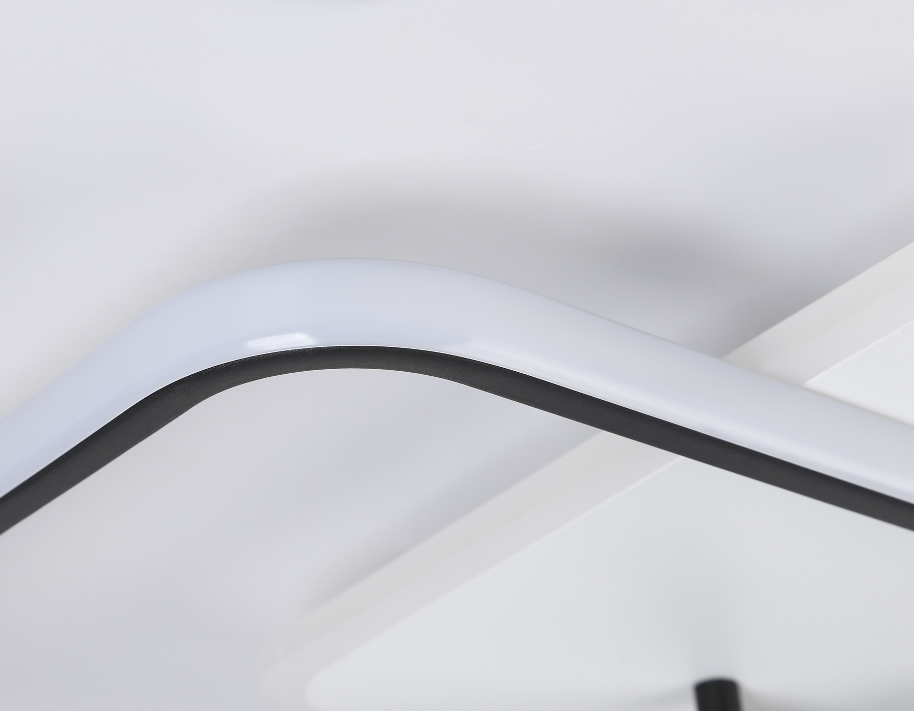 Настенно-потолочный светодиодный светильник с пультом FL5120/3+1 WH/BK 83W белый/черный 3000K/4200K/6400K+4200K 517*482*110 (ПДУ ИК)