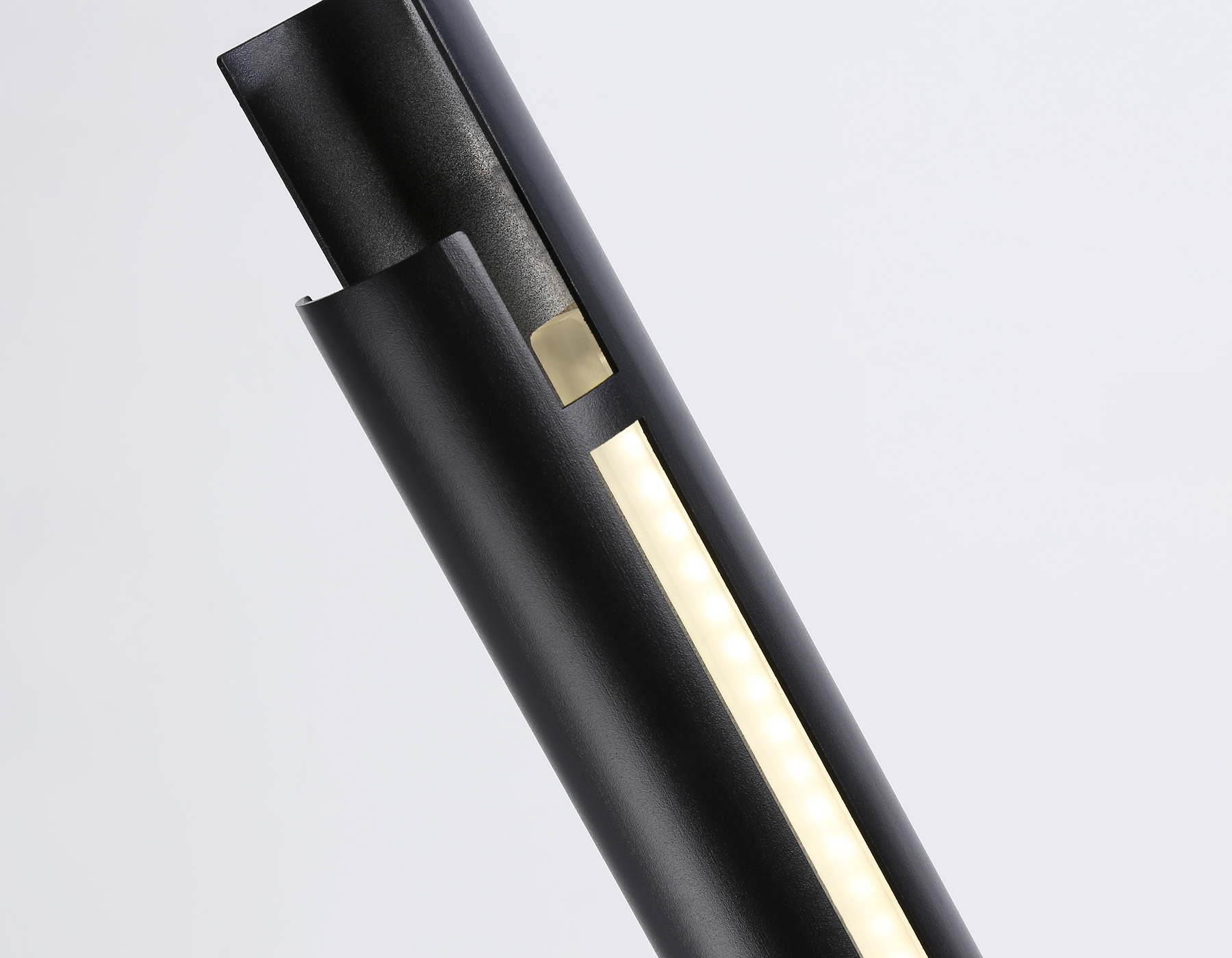 Напольный светодиодный светильник TN71344 BK черный LED 10W 4200K D60*900