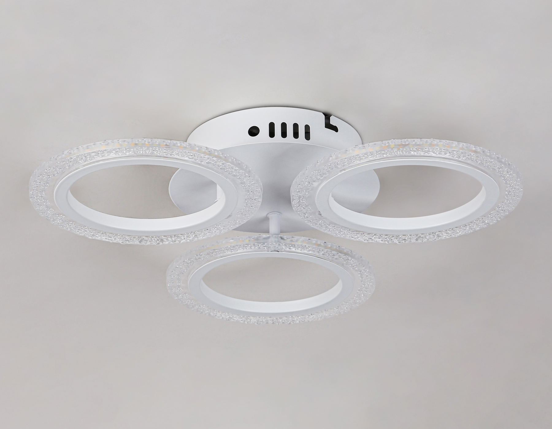 Потолочный светодиодный светильник с пультом FA4050/3 WH белый 4200K/3000/6400K 30W D490*65 (ПДУ ИК)